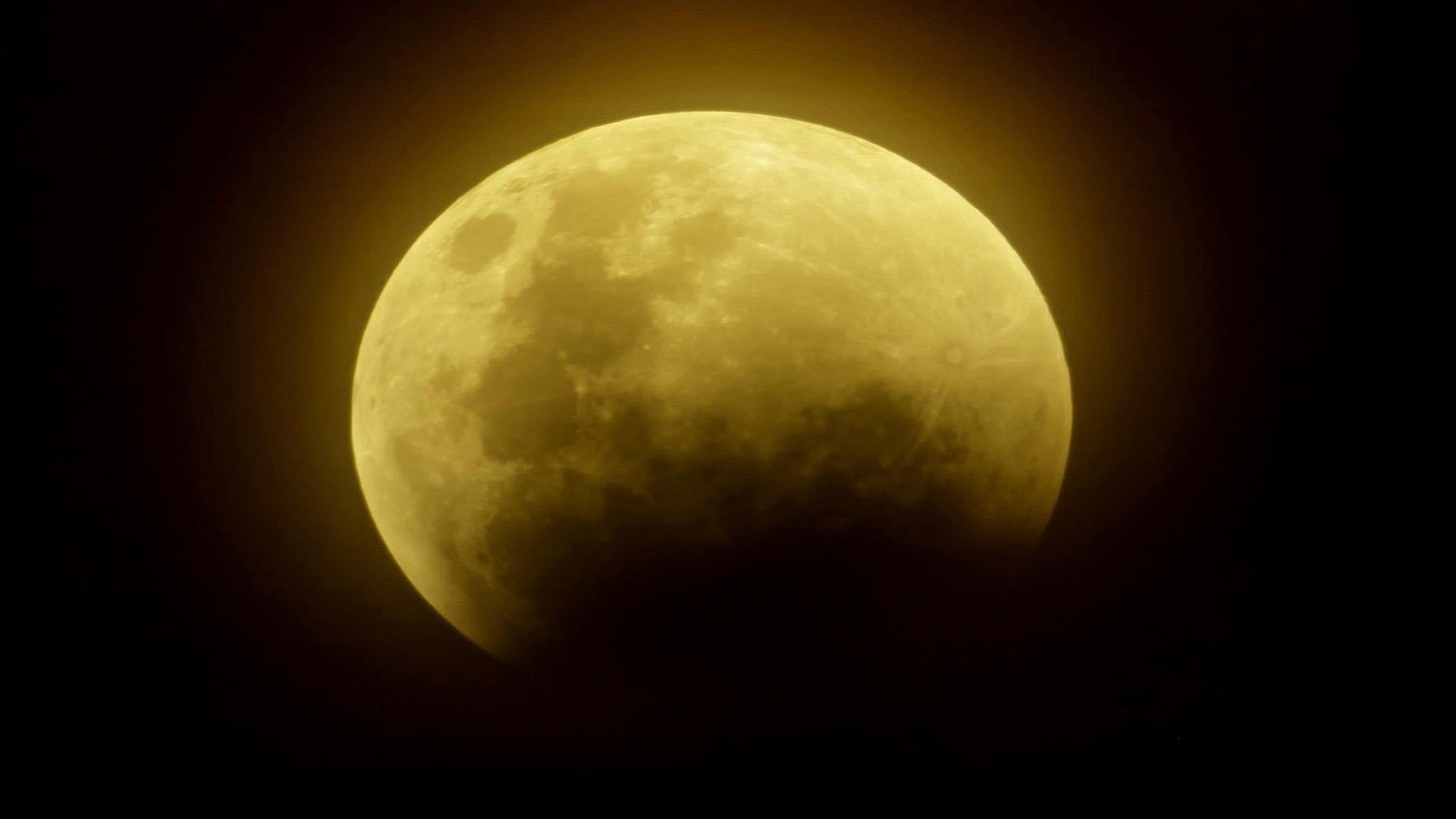 nature, yellow, astronomy, healthy eating, food and drink, black background, food, supermoon eclipse, single object, close-up, 1080P, freshness, studio shot, HD Wallpaper