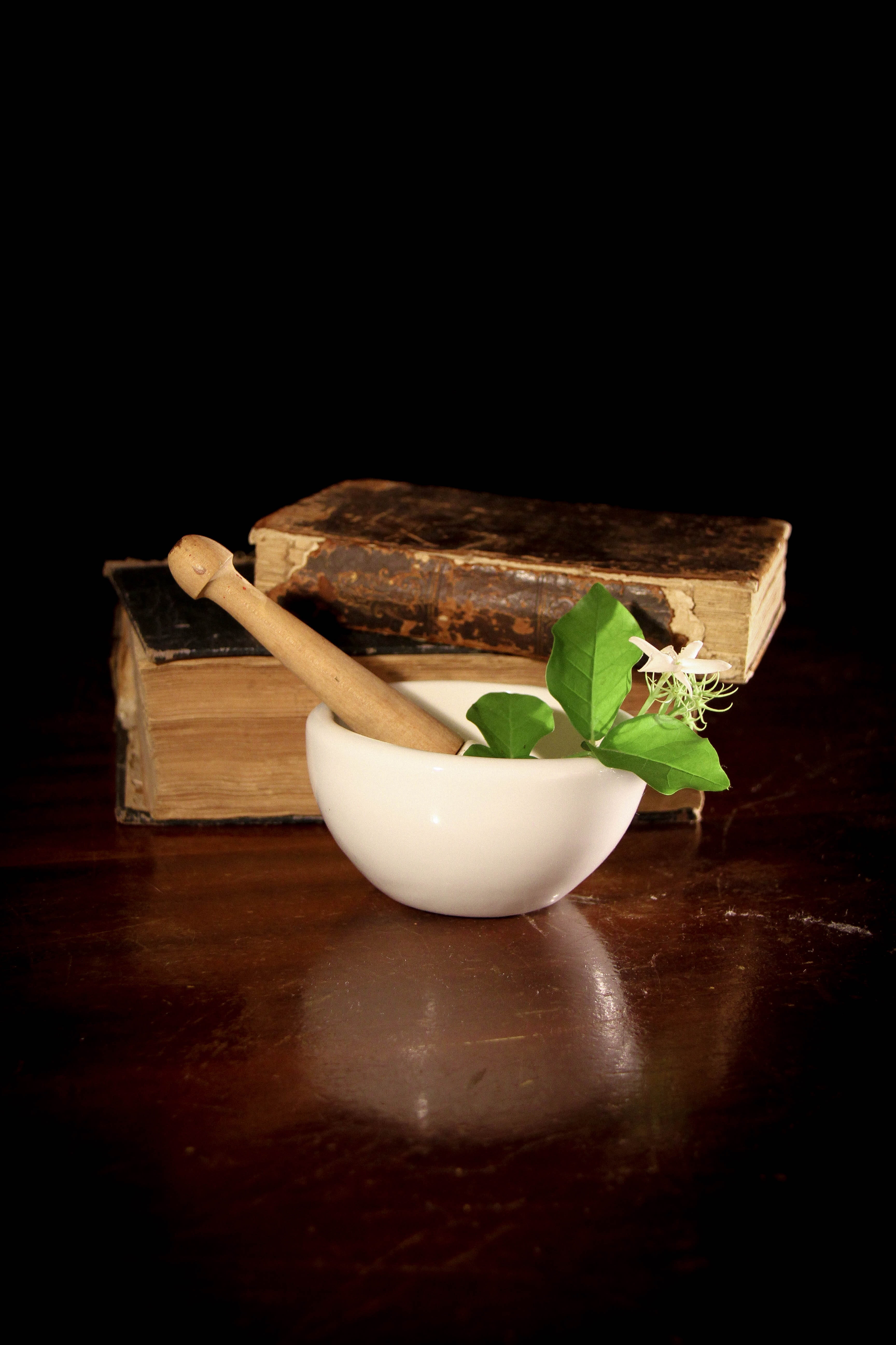 ready-to-eat, nature, food, no people, botany, herb, close-up, vintage, food and drink, temptation, table, plant, pharmacist, black background, vase, chemical, Phone HD Wallpaper