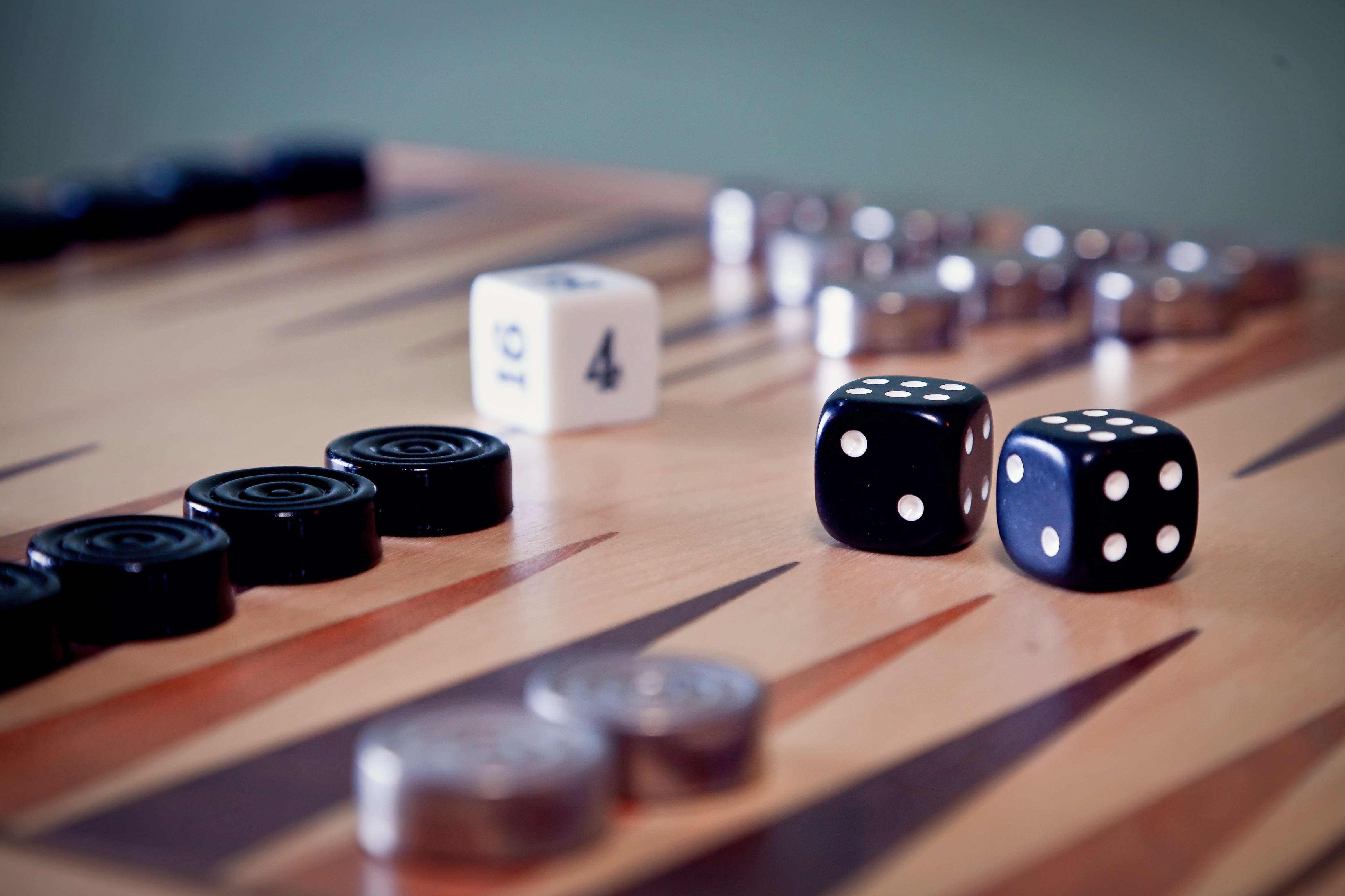 4K, leisure activity, leisure games, leisure, no people, close-up, opportunity, number, wood - material, table, still life, gambling, game, arts culture and entertainment, HD Wallpaper