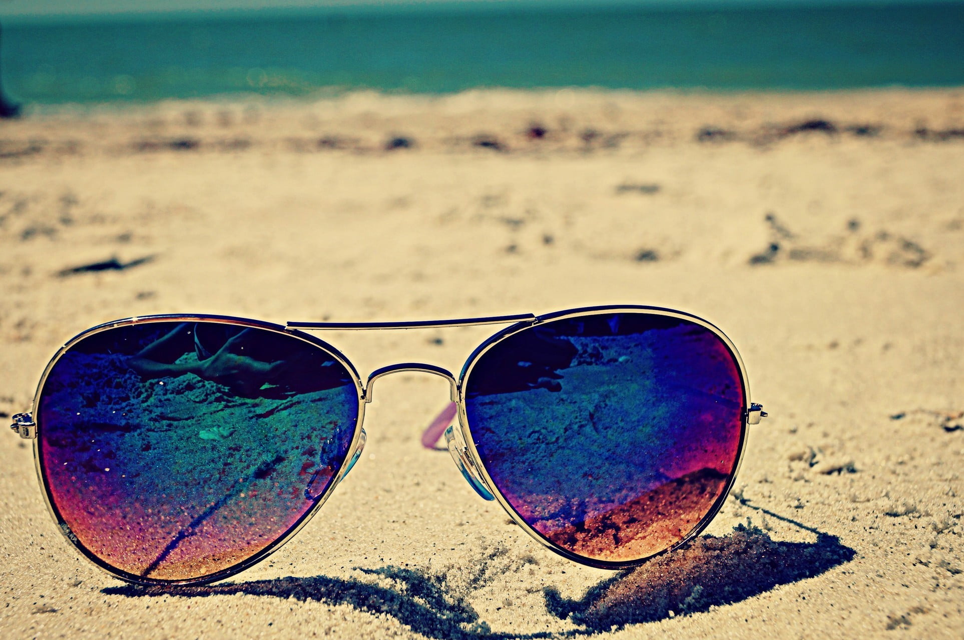 personal accessory, sea, beach, 1080P, security, silver, reflection, sunglasses, eyewear, protection, day, nature, fashion, focus on foreground, glasses, HD Wallpaper