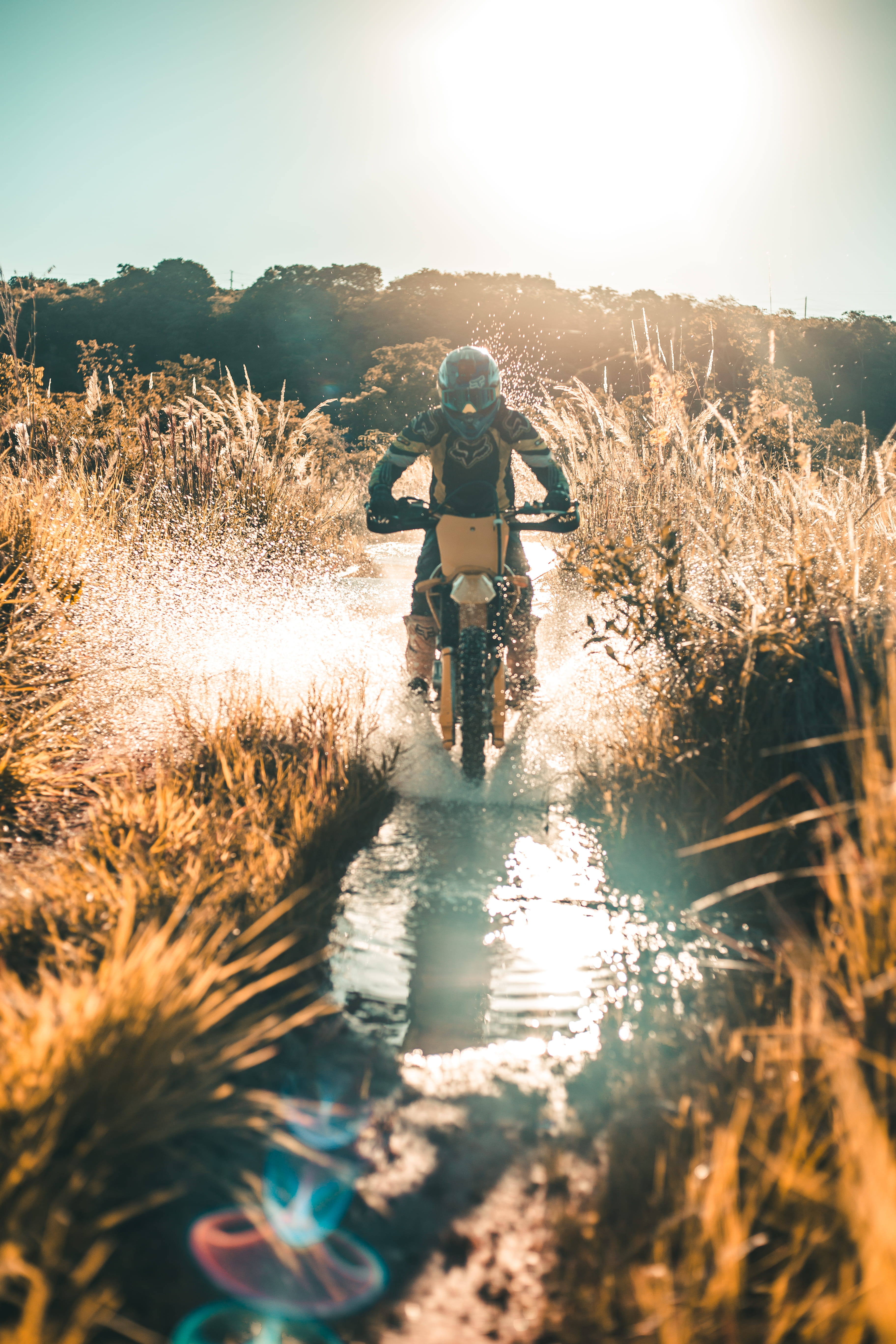real people, men, motorcyclist, two people, daytime, sport, activity, sand, dirt road, dirk, motor sport, wheels, recreation, bike, landscape, ride, transportation, Phone HD Wallpaper