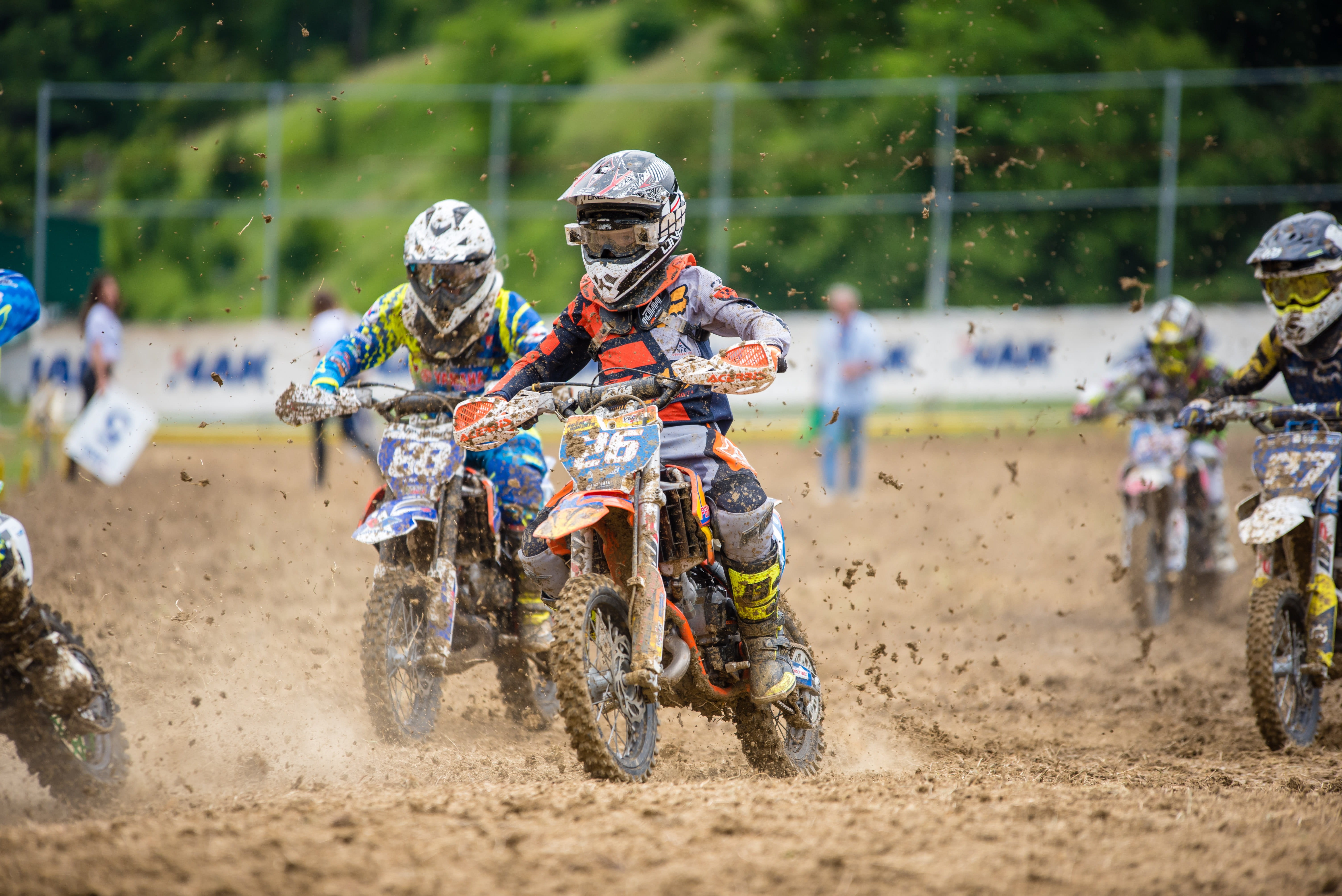 dirt, headwear, daytime, sports helmet, mud, enduro, splash, track, motocross, sports bike, motion, front view, bike, rider, real people, atv, crash helmet, HD Wallpaper