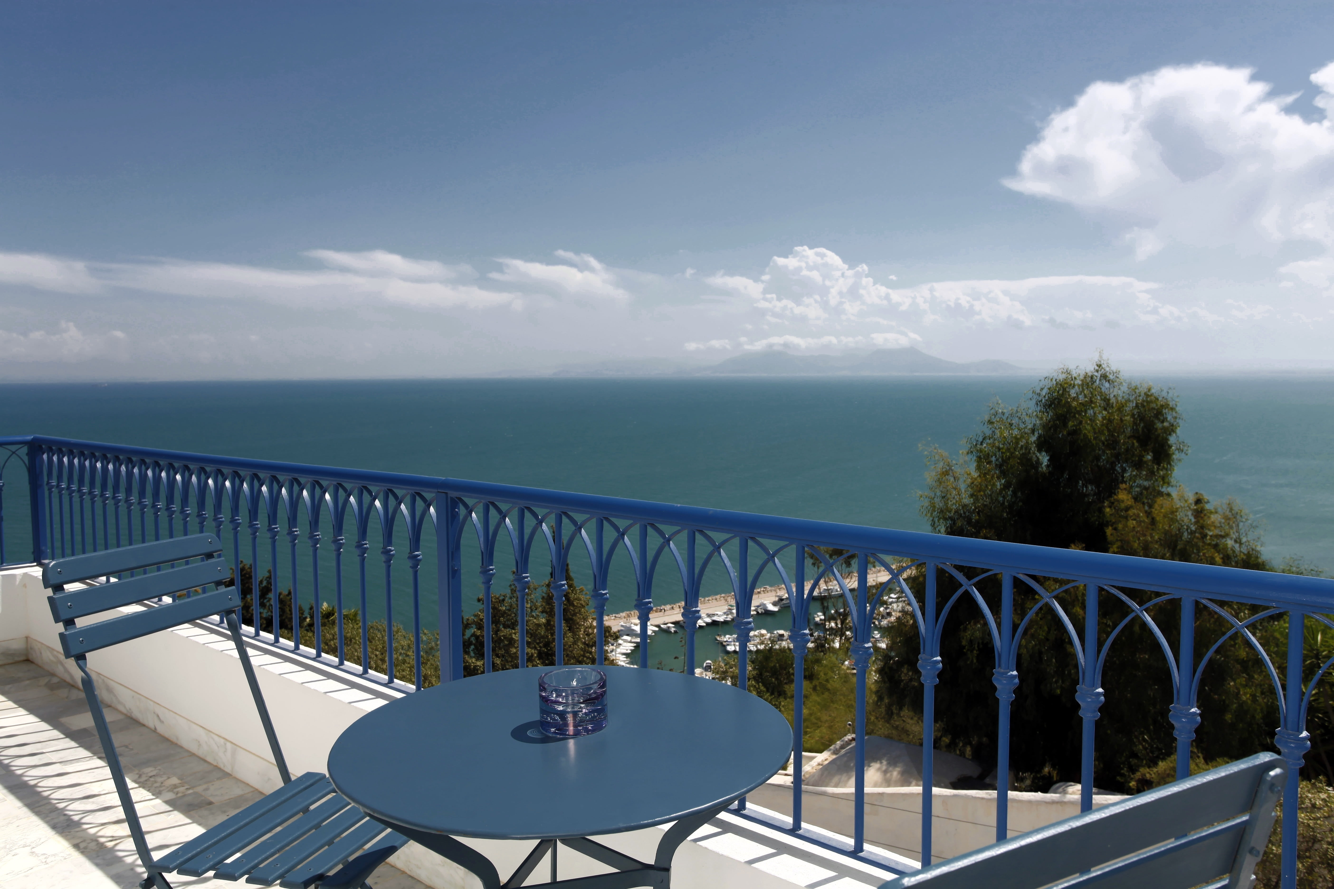 balcony, no people, tranquility, chair, table, 5K, beauty in nature, plant, seat, railing, sky, luxury, outdoors, tunisia, nature, scenics - nature, architecture, HD Wallpaper