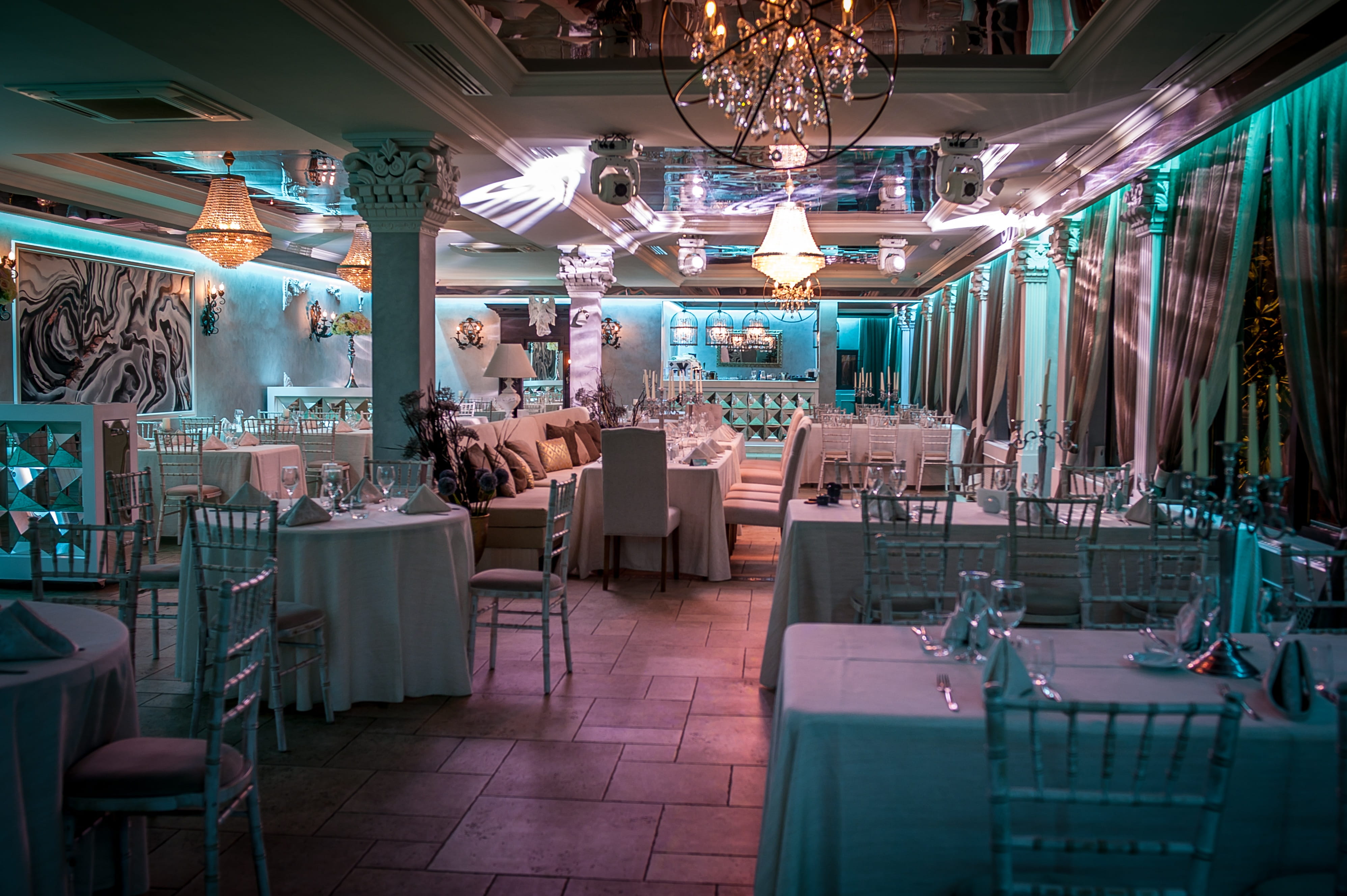 adult, restaurant, sitting, leisure activity, real people, seat, lifestyles, indoors, glass - material, Saide, day, table, chair, Design, 4K, Luxury, business, HD Wallpaper