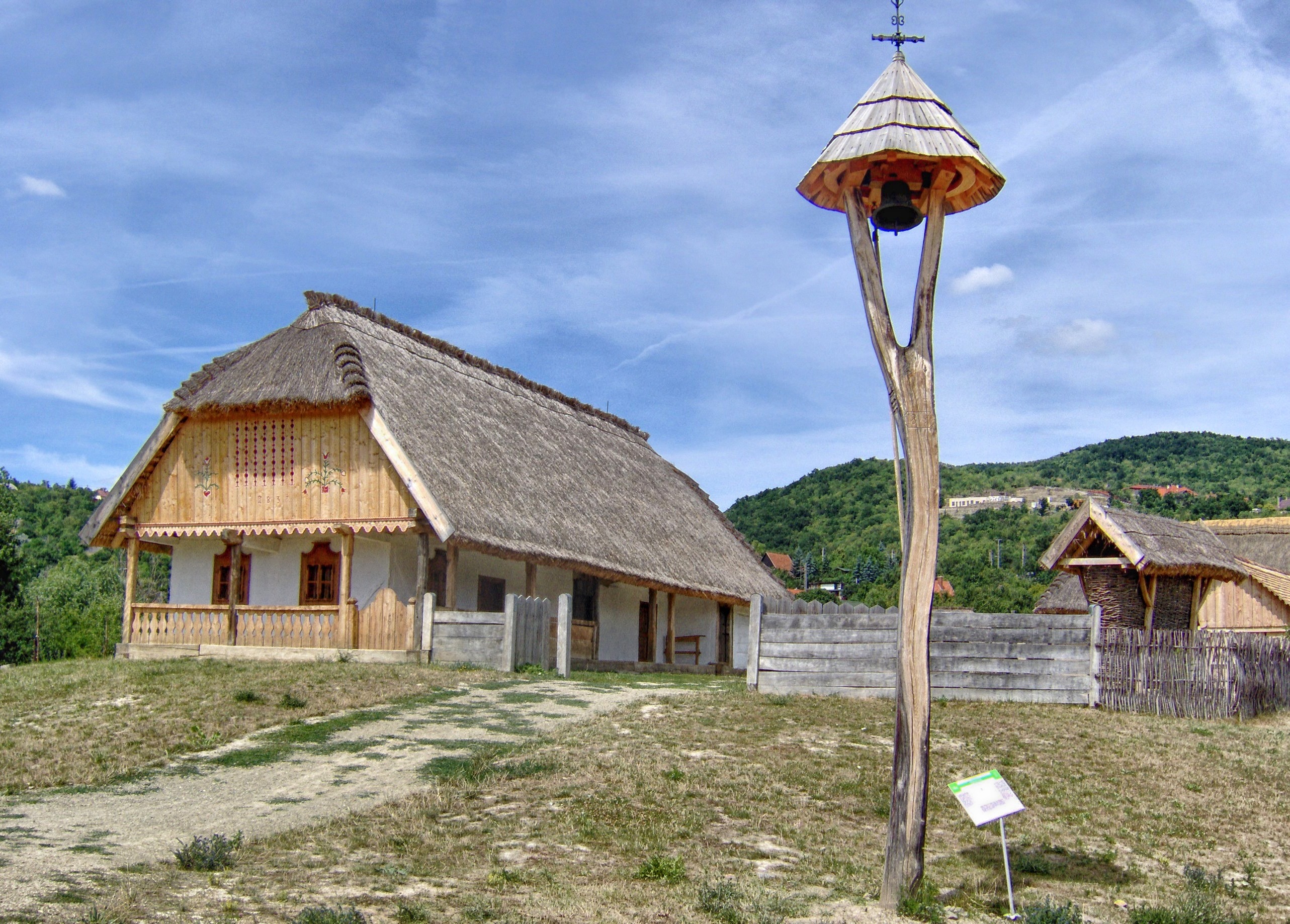 roof, countryside, landscape, outdoors, building exterior, mountains, grass, 2K, building, thatched roof, hungary, day, tree, hdr, outside, buildings, HD Wallpaper