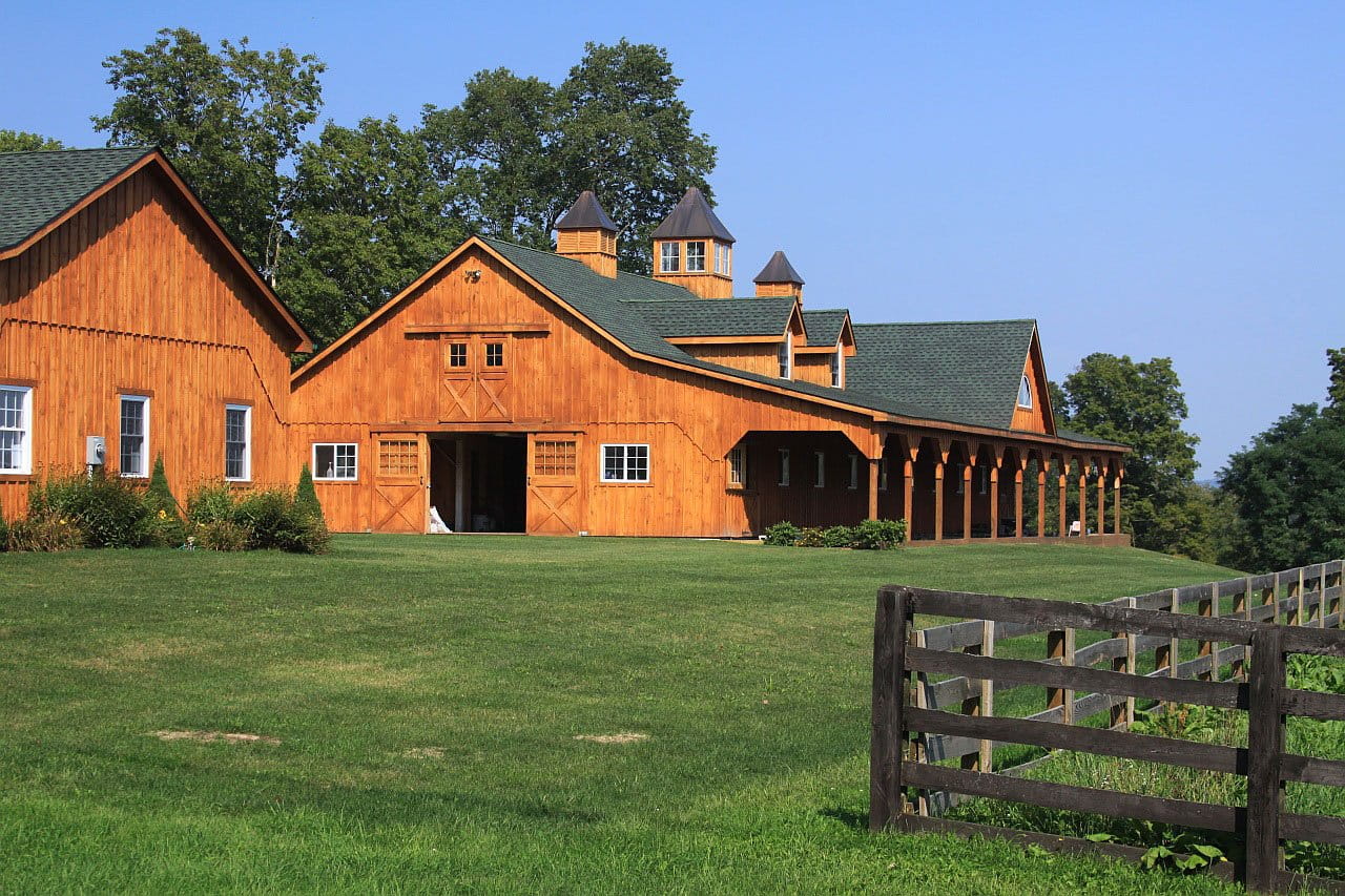 house, grass, home ownership, livery stable, rural Scene, building Exterior, residential district, Horse Stable, outdoors, old, homes, building, 720P, HD Wallpaper