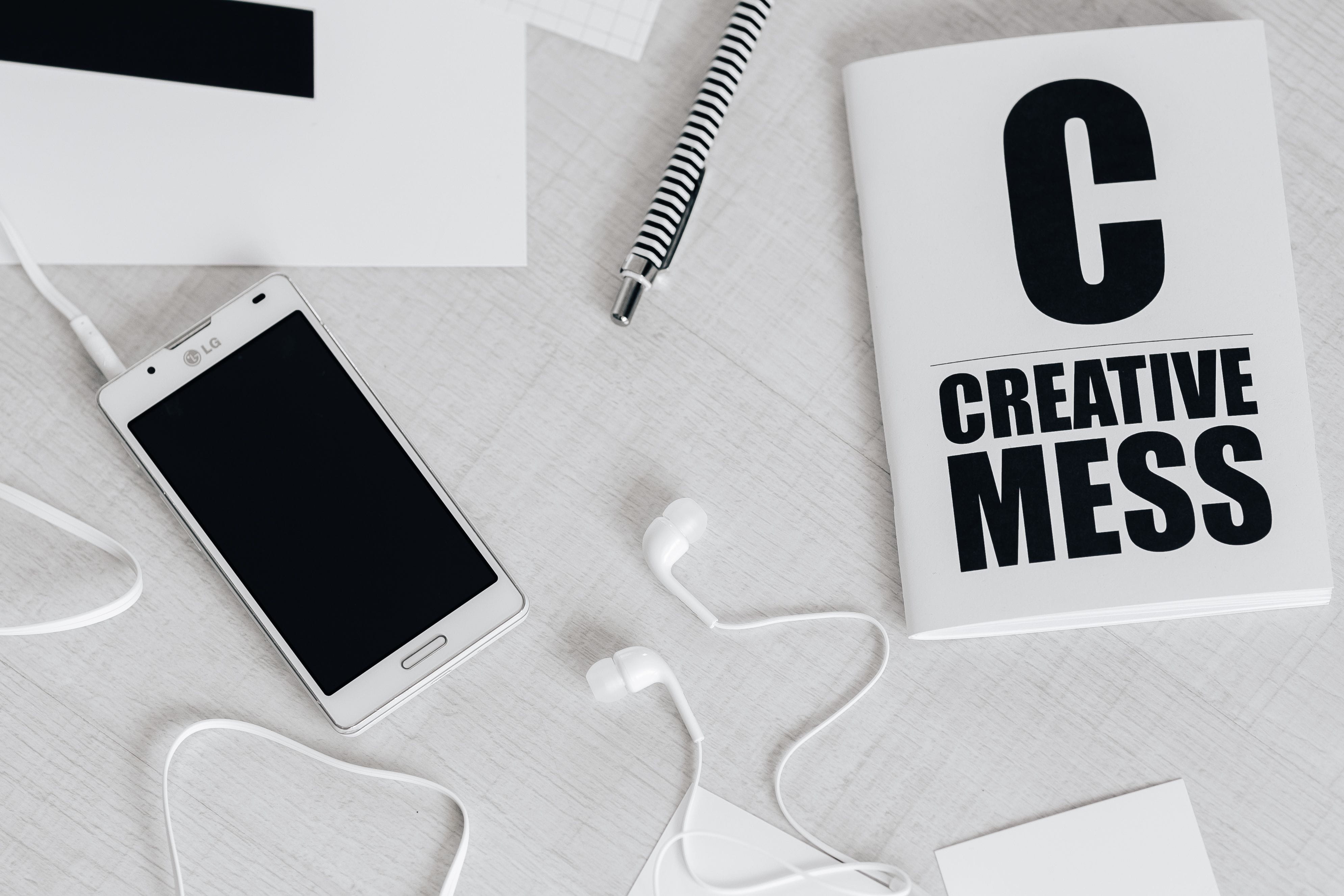 high angle view, black and white, western script, sentences, mobile phone, desk, blank, monochrome, quotes, indoors, table, letters, form of communication, HD Wallpaper