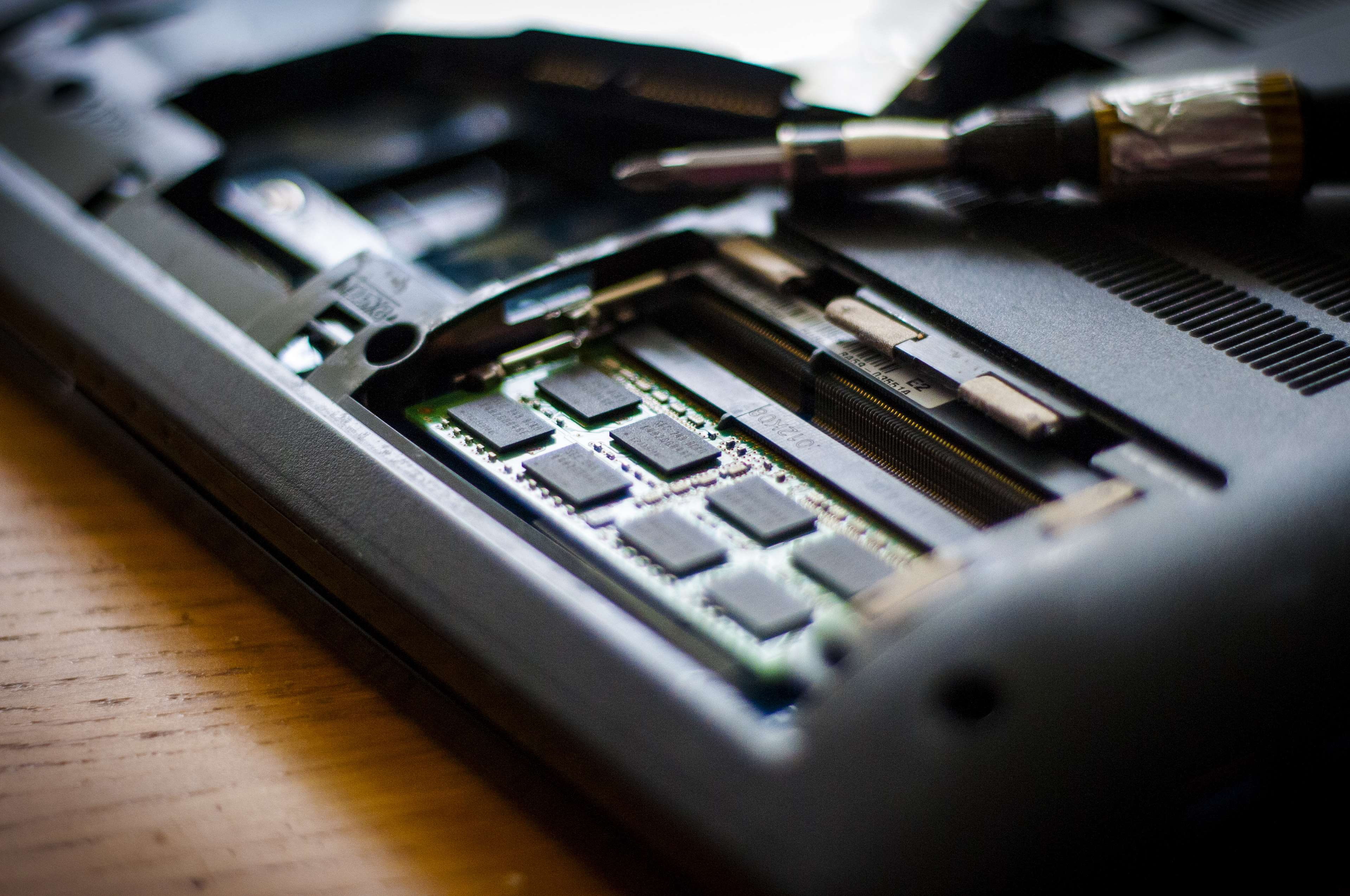 communication, wireless technology, computer, table, indoors, furniture, keypad, laptop, computer equipment, technology, connection, still life, close-up, HD Wallpaper