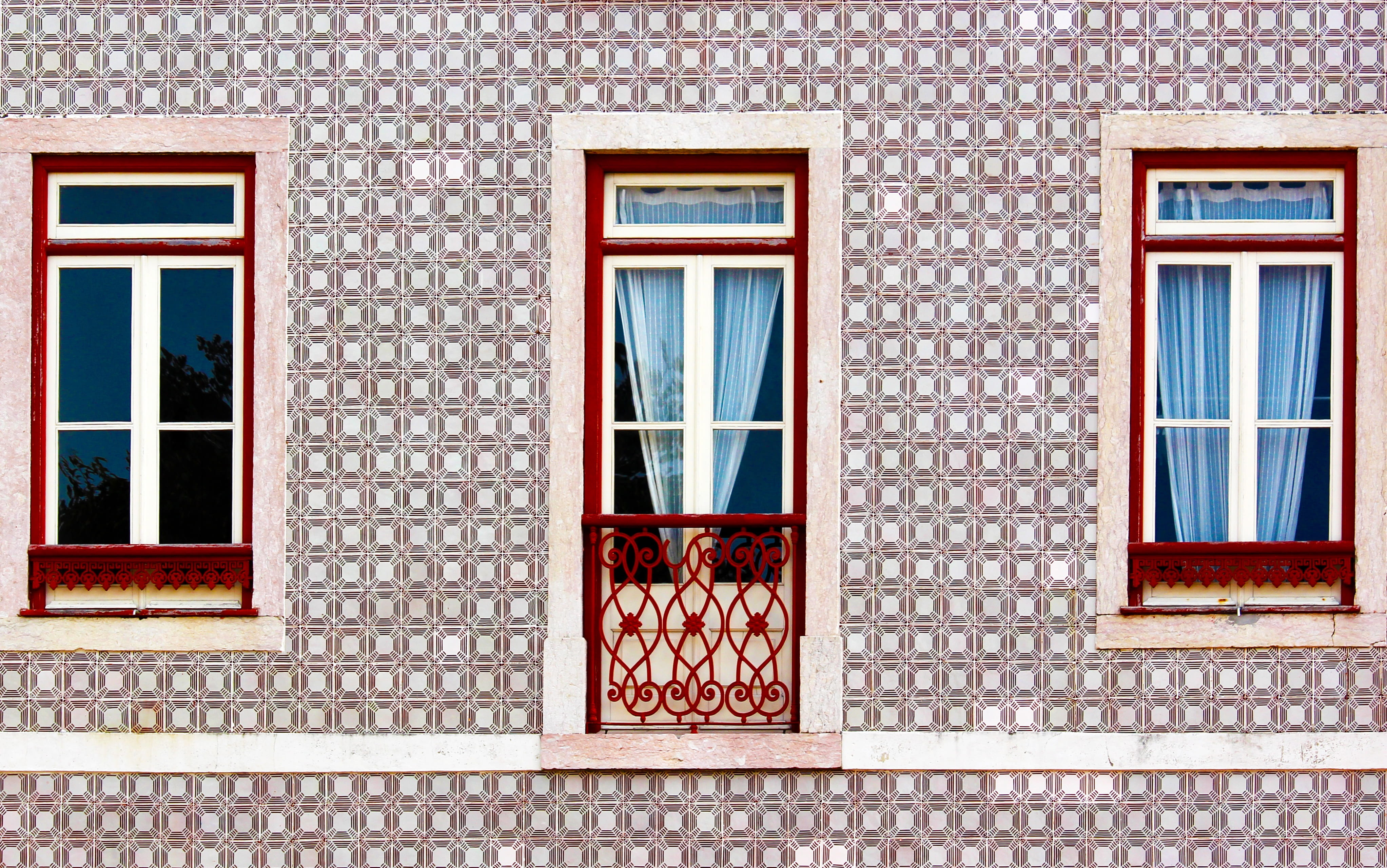 protection, full frame, security, wall - building feature, failure, day, window frame, glass - material, summer, old, lisboa, europe, wall, building exterior, HD Wallpaper
