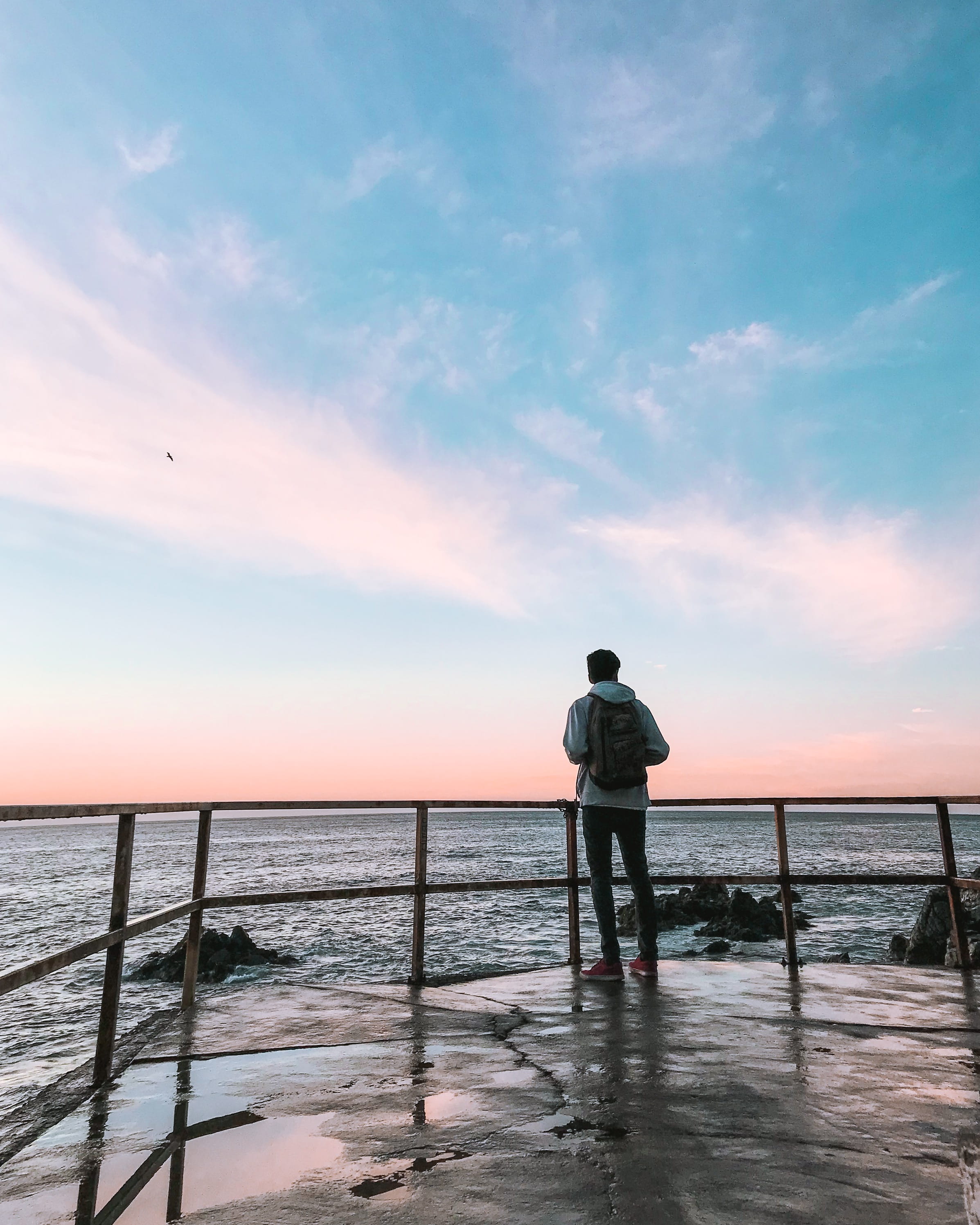 men, photo, cloud - sky, human, landscape, scenics - nature, pacificocean, ocean, person, vregion, 2K, beauty in nature, leisure activity, banister, horizon, Phone HD Wallpaper