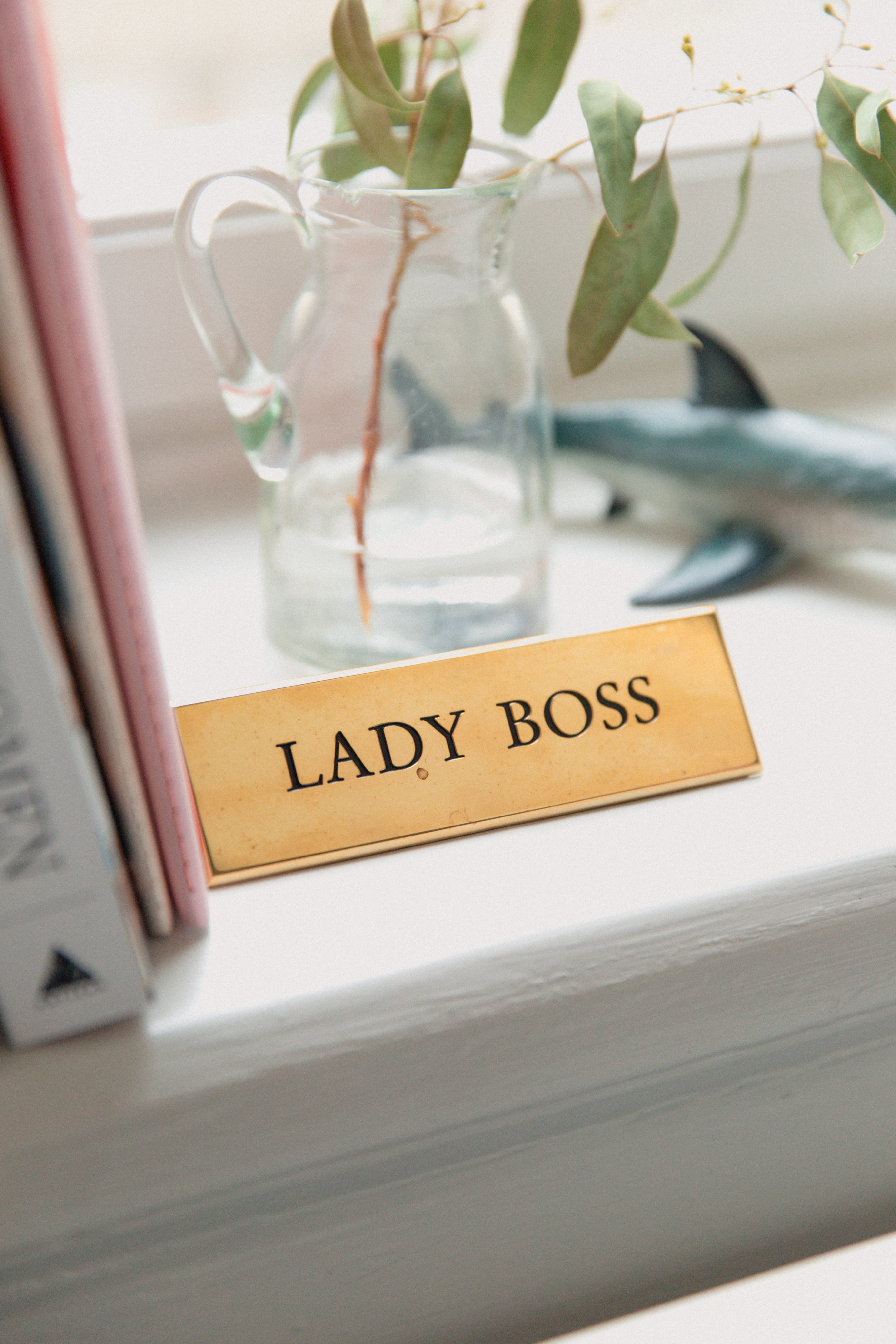 flower, label, character, tabletop, office, typography, 5K, vase, no people, western script, handwriting, message, nature, transparent, boss, flowering plant, Phone HD Wallpaper