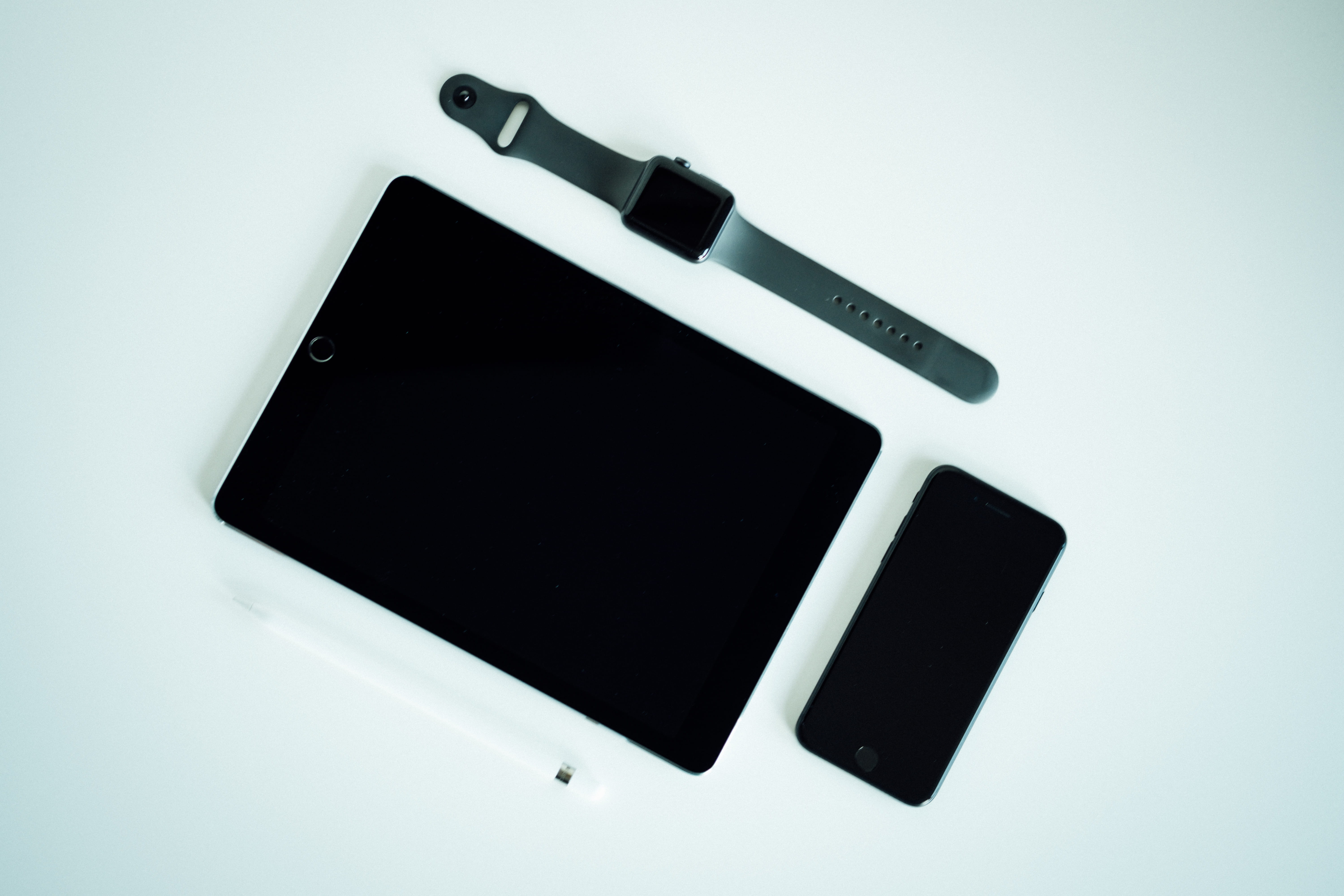 watch, cut out, smart phone, wireless technology, black, aluminum, connection, studio shot, mobile phone, communication, gray, sign, copy space, iphone, HD Wallpaper