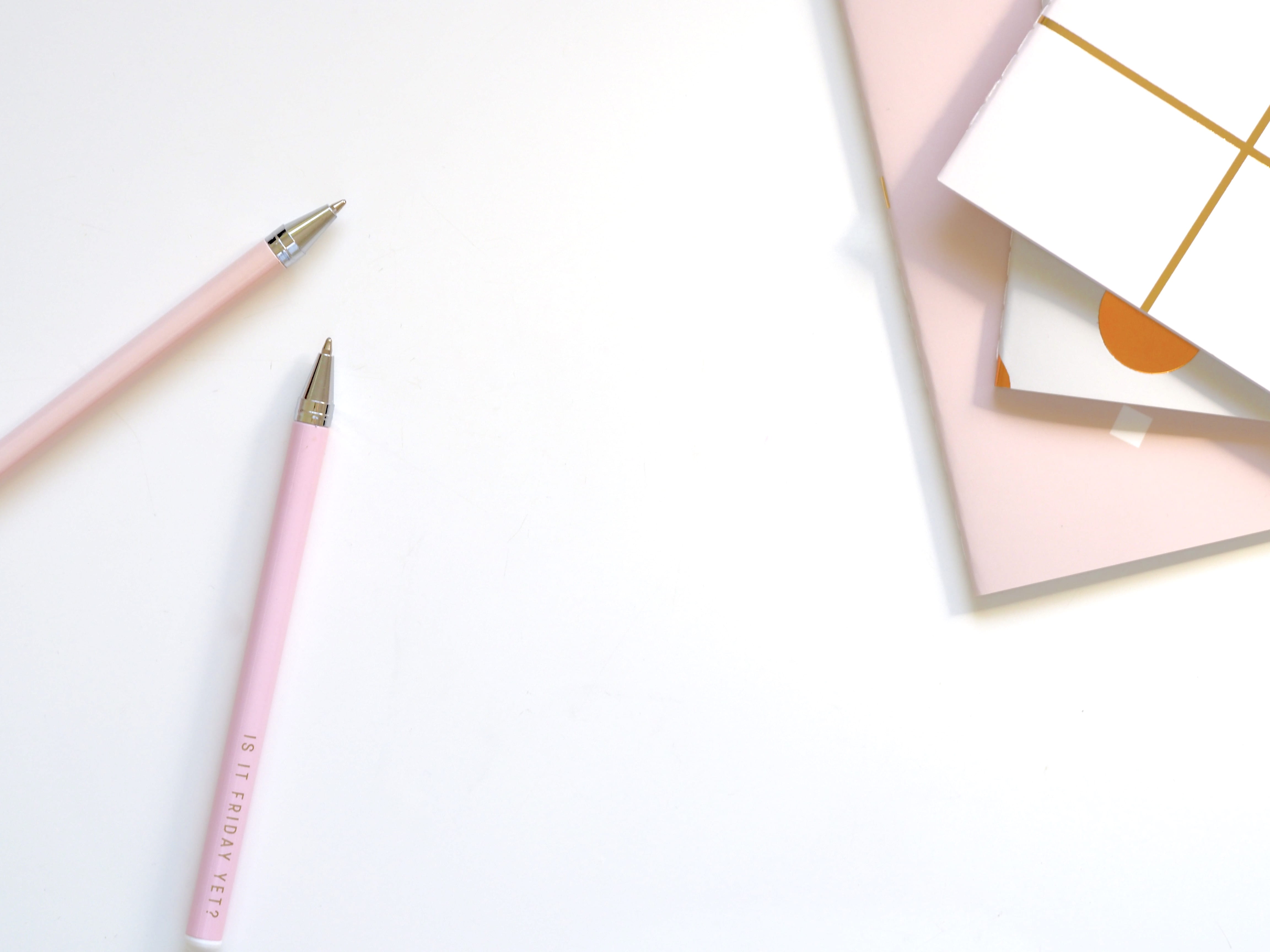 note pad, surface, work, indoors, copy space, near, studio shot, blank, writing instrument, notebook, business, learning, still life, minimal, white, simple, HD Wallpaper