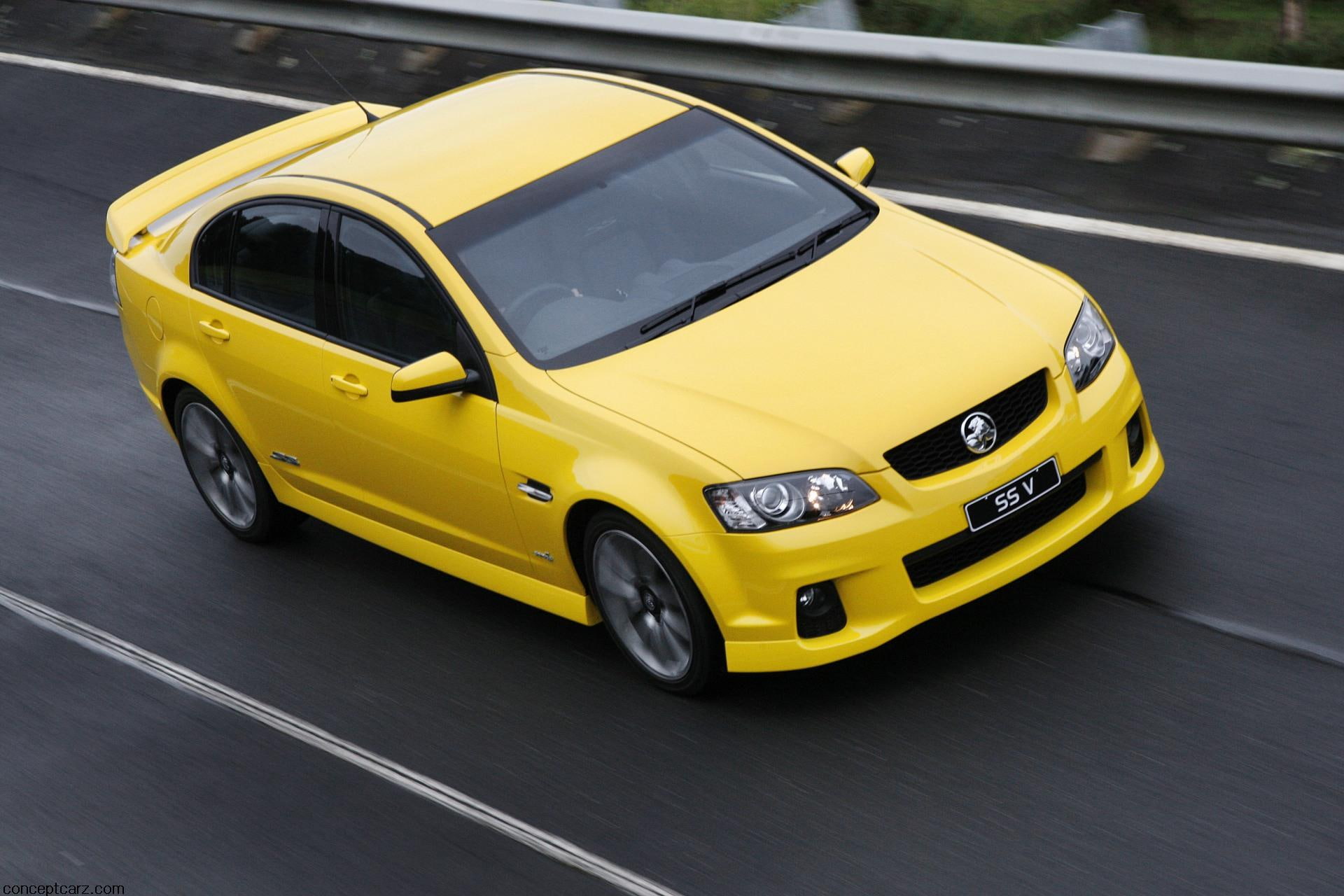 street, ve, 1080P, yellow taxi, day, holden, transportation, commodore, no people, yellow, road, car, sign, ii, city, land vehicle, outdoors, motion, road marking, HD Wallpaper