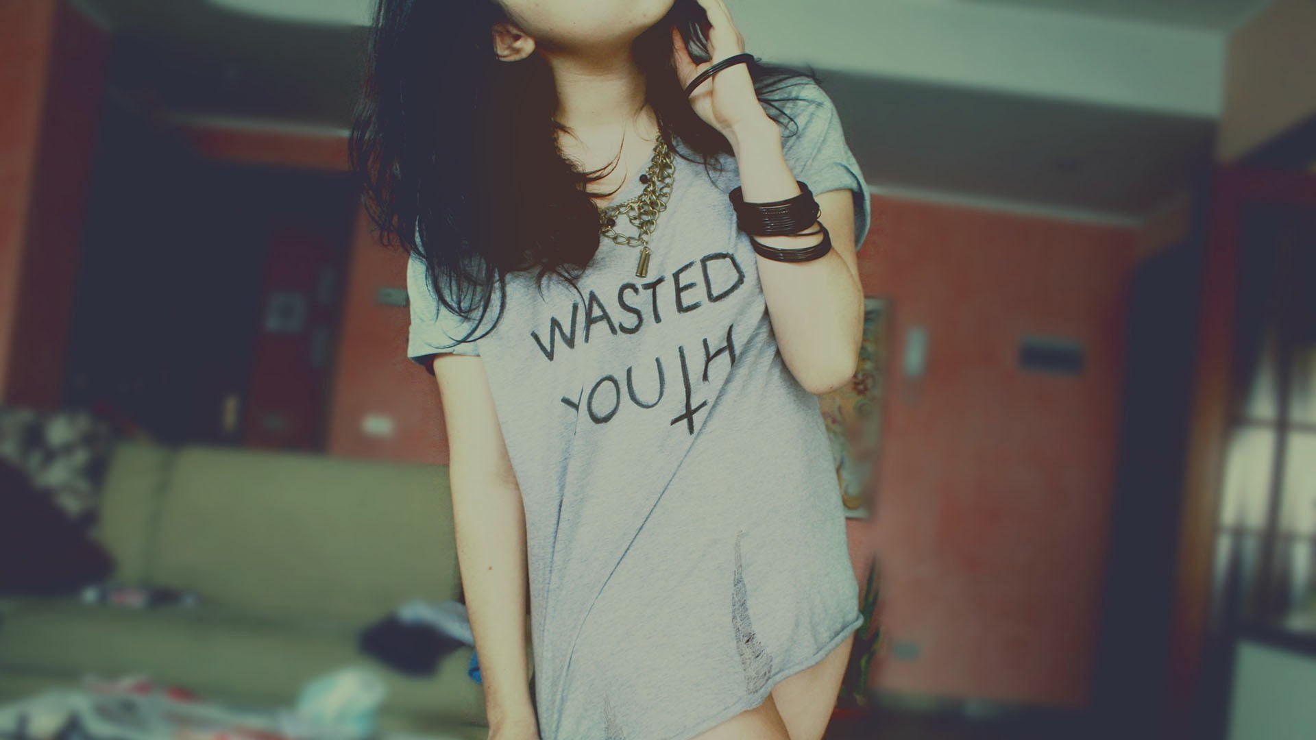 chains, long shirt, long hair, model, Wasted Youth, black hair, women, 1080P, bracelets, simple background, HD Wallpaper
