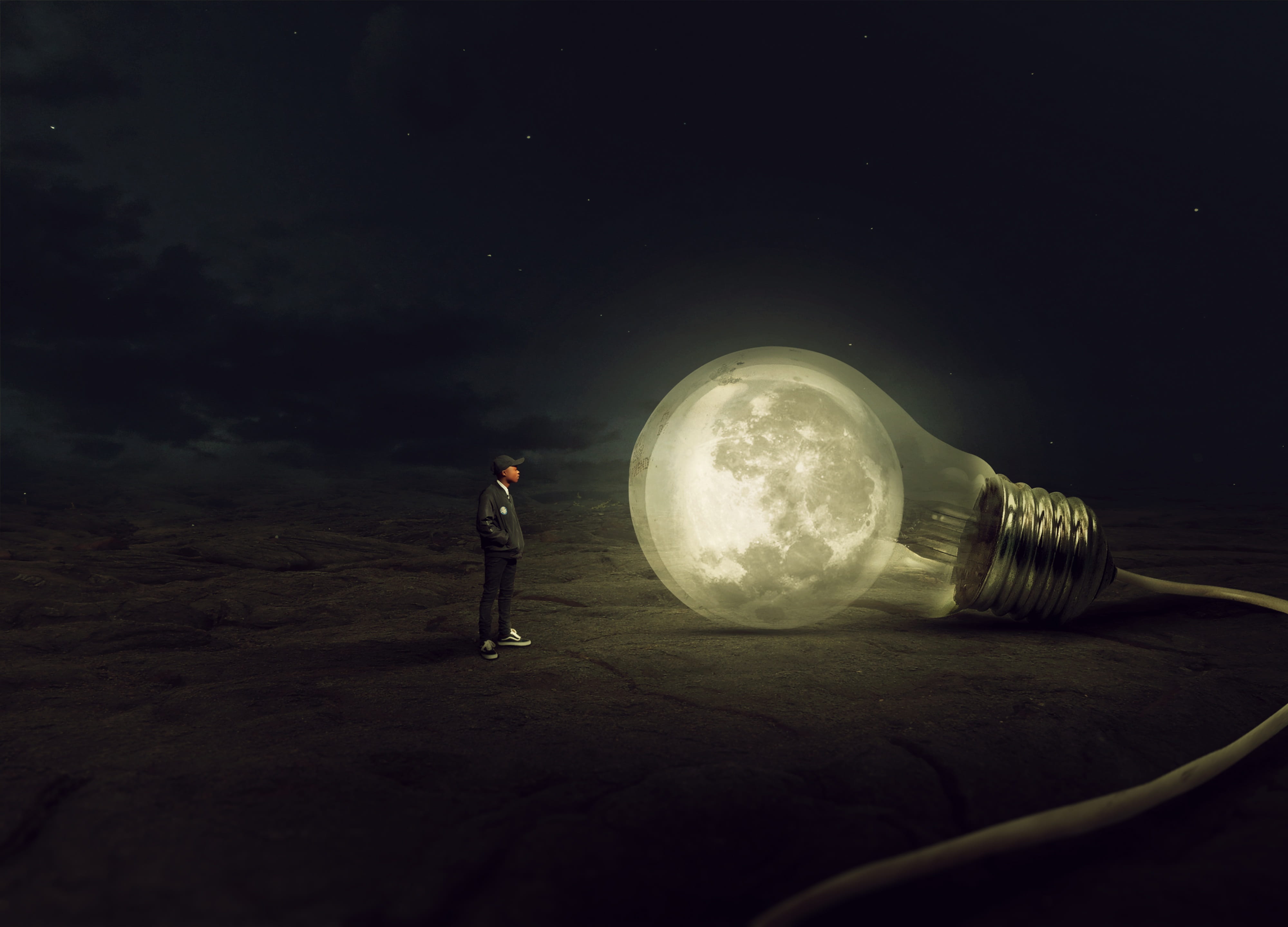 filament, 4K, bulb, pear, fiction, light bulbs, thinking, night, lamp, men, glow, full length, astronomy, invention, creative, illuminated, light, macro, HD Wallpaper