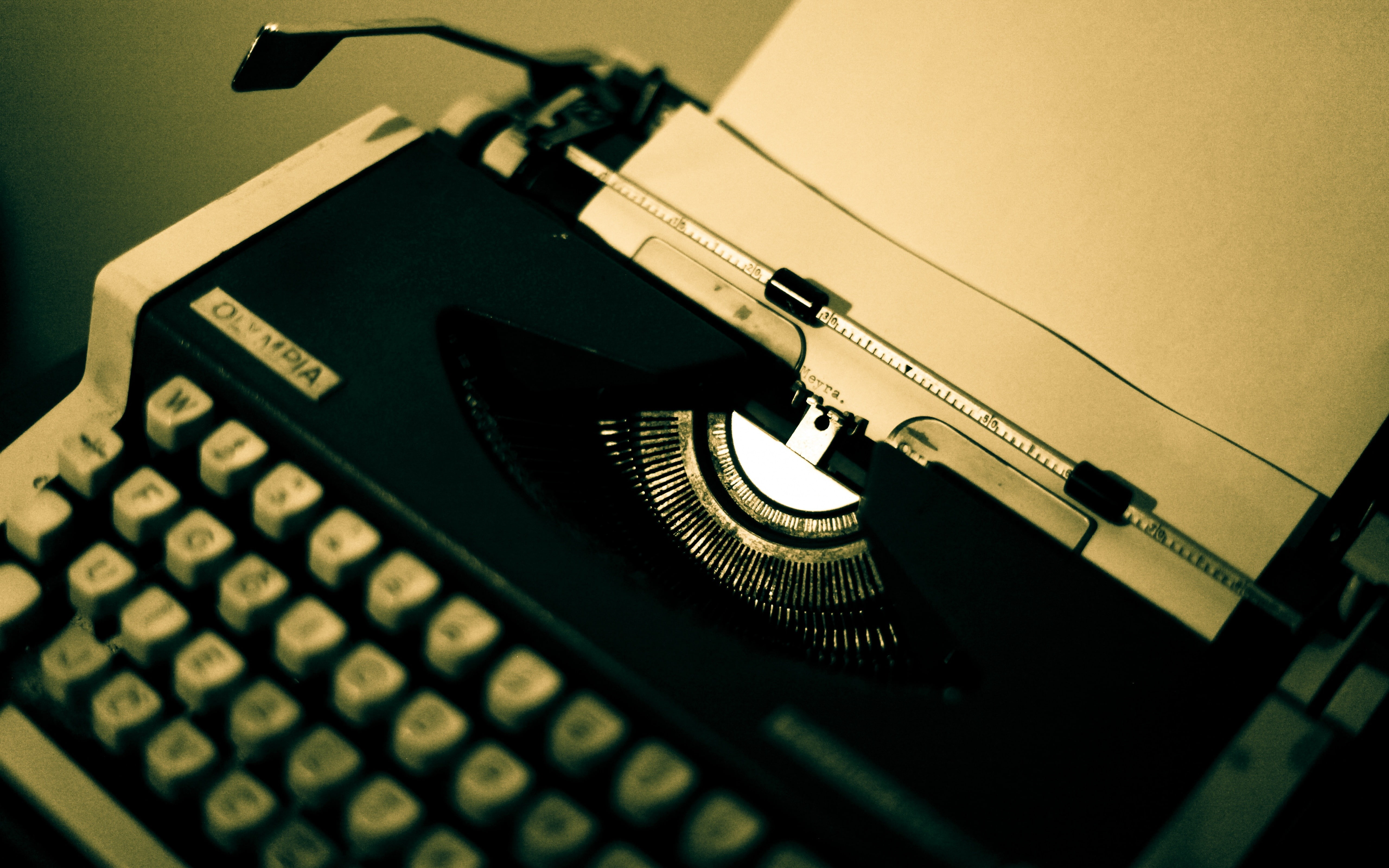 no people, retro styled, typewriters, equipment, finance, typewriter, still life, indoors, communication, table, machinery, audio equipment, technology, HD Wallpaper