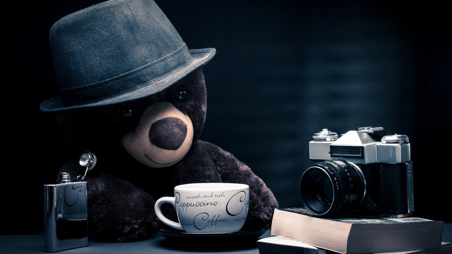 1080P, hat, journalist, teddy bear, blue background, thoughtful, bear, photographer, location, coffee, cappuccino, nostalgic, table, books, camera, fantasy, HD Wallpaper