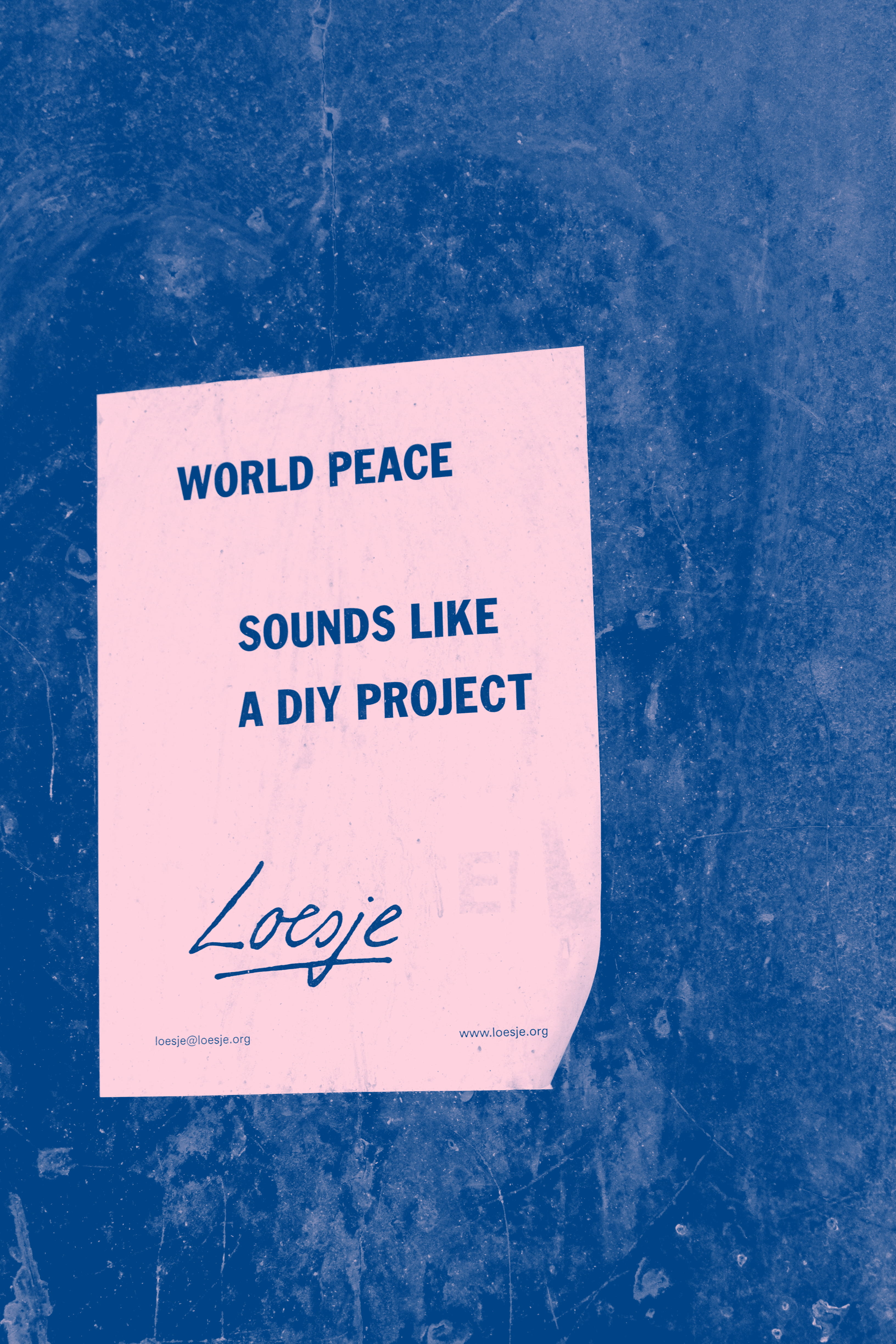 script, quote, blue, western script, information, high angle view, sign, wall, wall - building feature, motivation, blank, font, communication, vertical, Phone HD Wallpaper