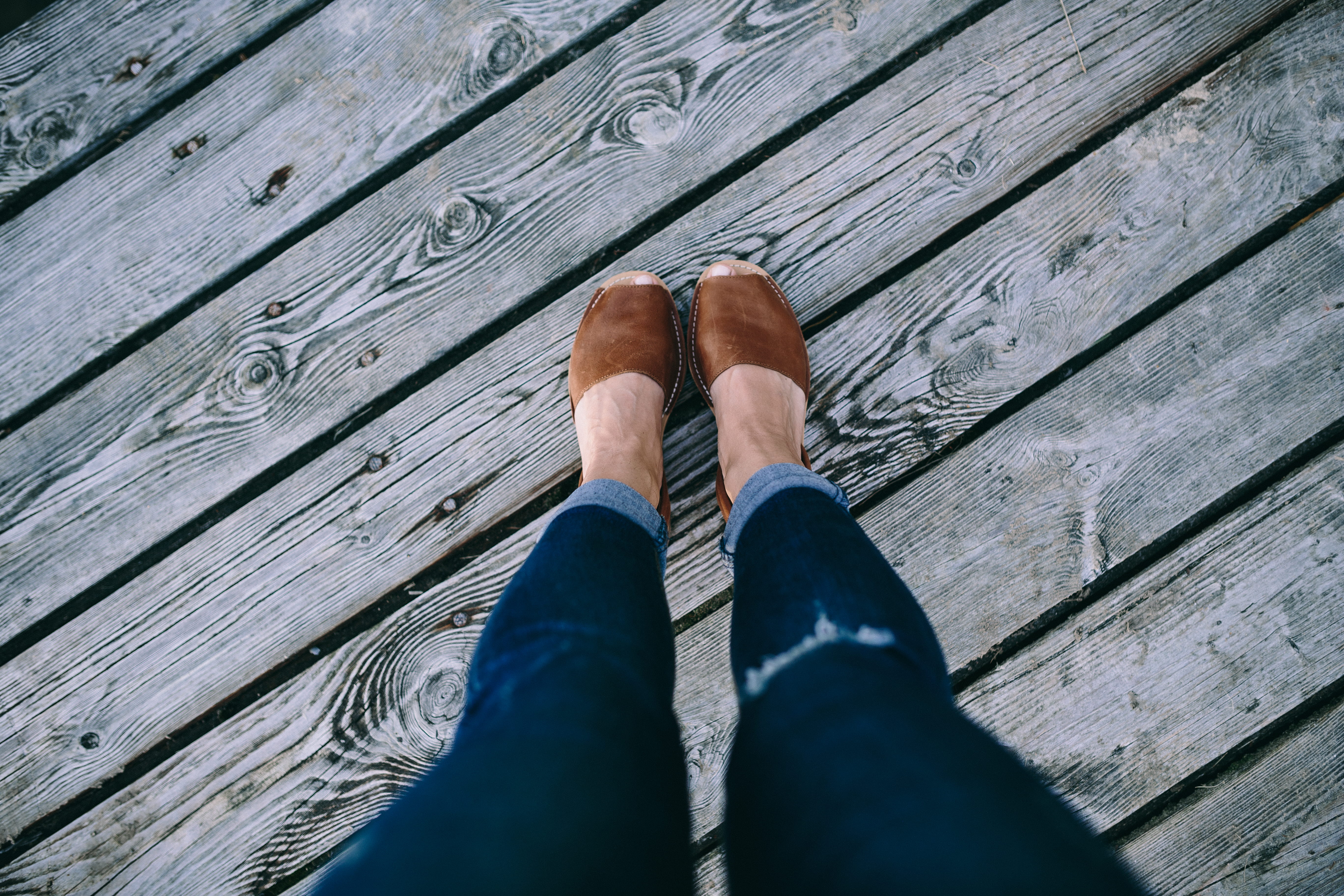 vintage, body part, girl, human Leg, Reading book, magic hour, human Foot, shoe, wood - Material, woman, old pier, outdoors, lake, evening, old boards, HD Wallpaper