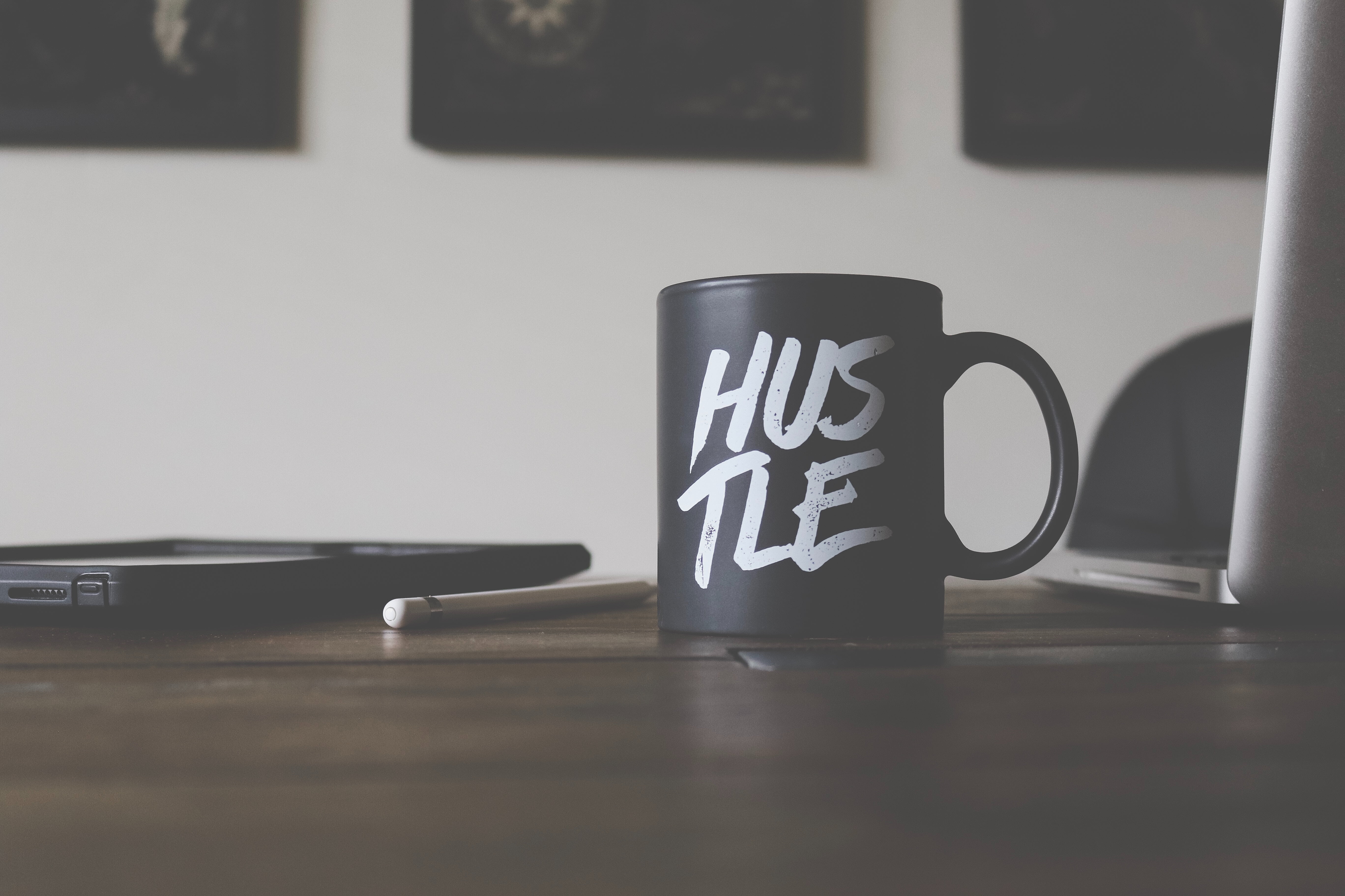 food and drink, table, reflection, hustle, refreshment, no People, wood - Material, 5K, backgrounds, computer, indoors, western script, coffee - Drink, HD Wallpaper