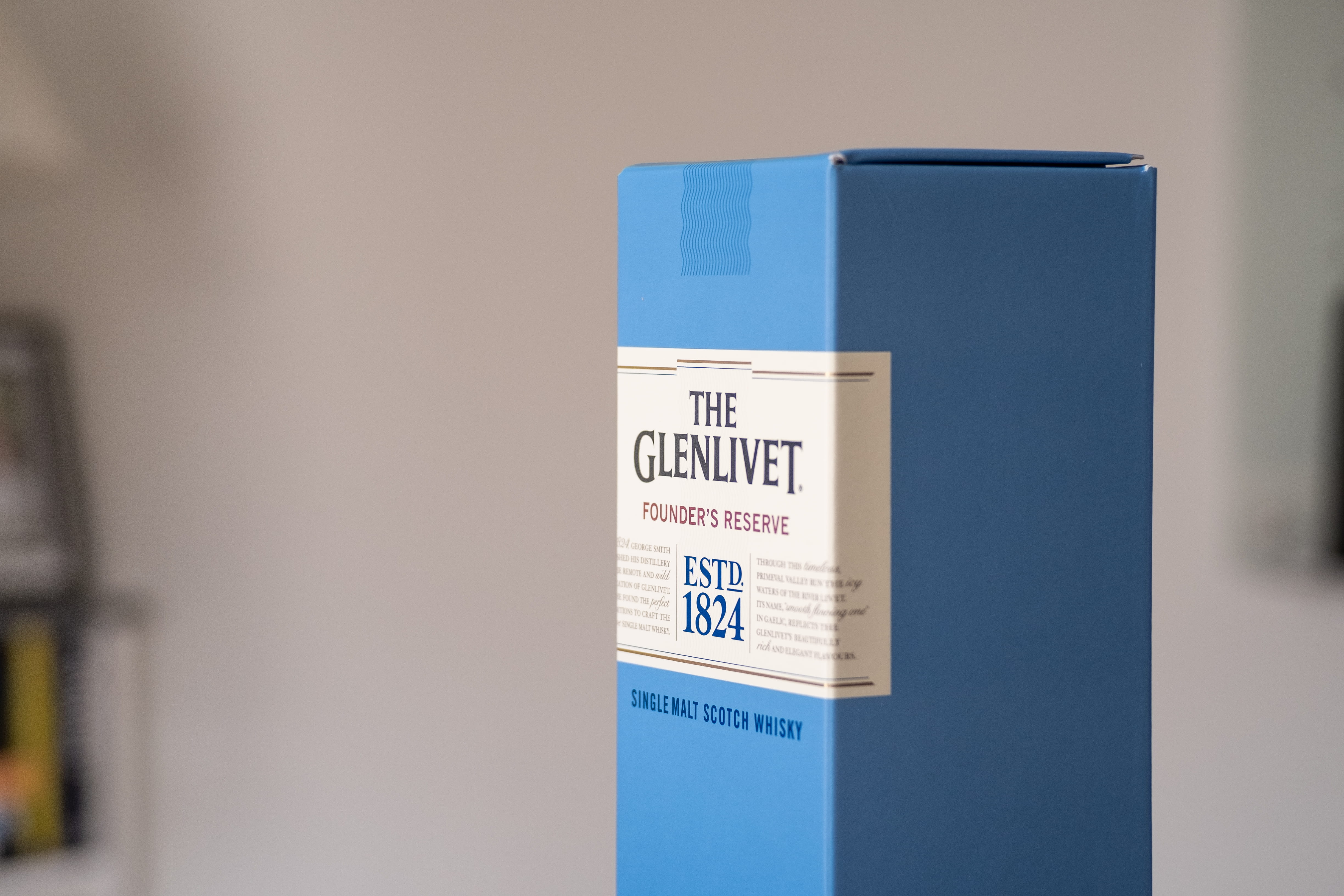 alcohol, door, warning sign, western script, healthcare and medicine, safety, cocktails, whisky, blue, accidents and disasters, guidance, glenlivet, hospital, HD Wallpaper