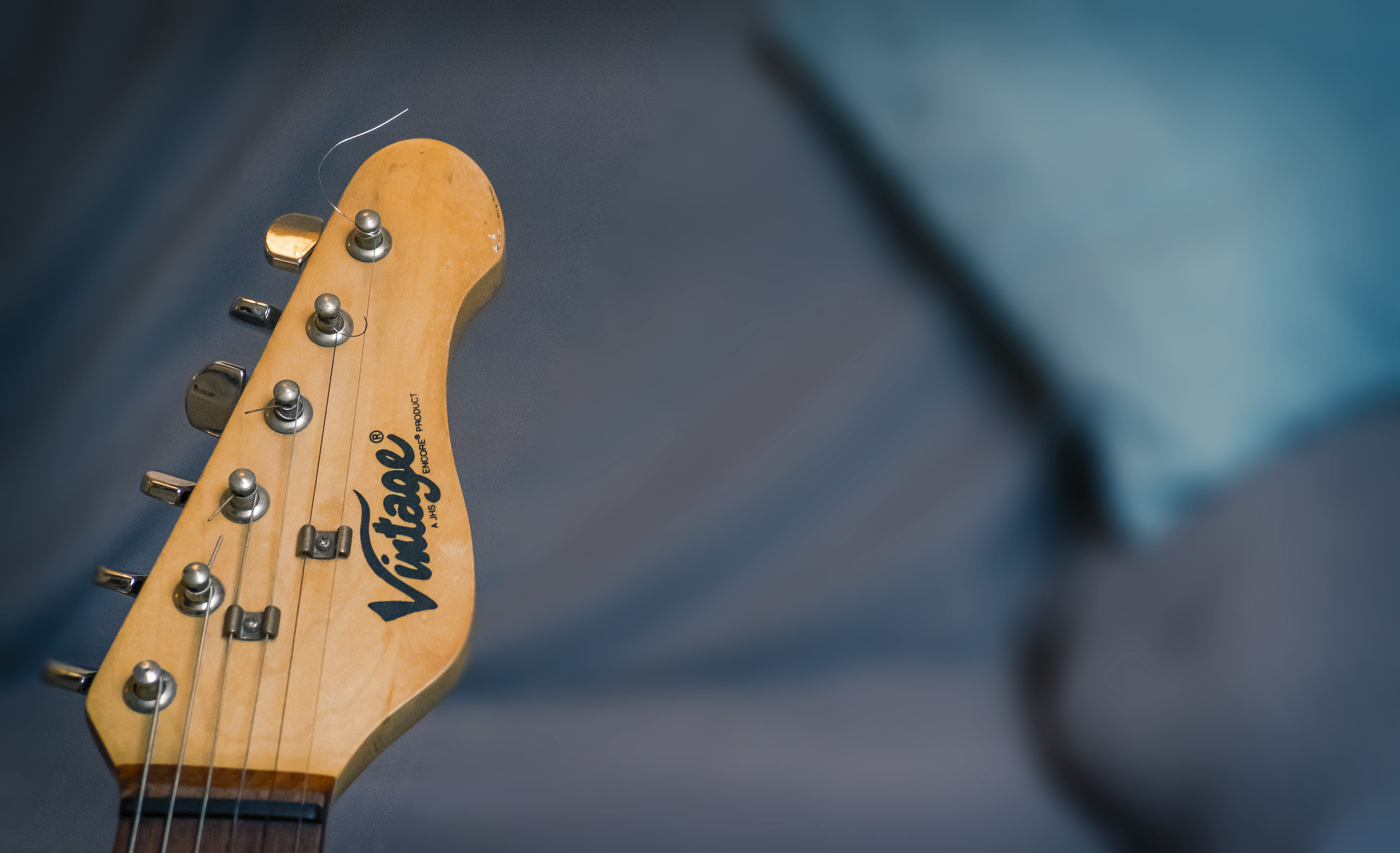minimal, creativity, close-up, musical instrument string, retro, focus on foreground, milton keynes, selective, bass guitar, electric guitar, united kingdom, HD Wallpaper