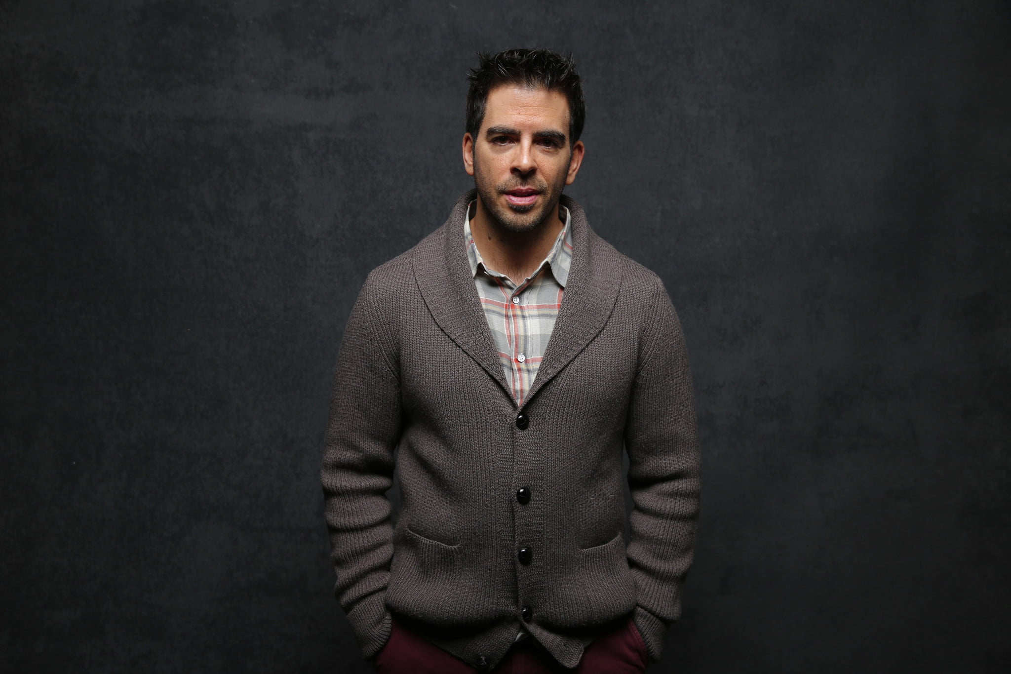 button, sweater, indoors, for the film, portrait, one person, business, s, jacket, adult, standing, studio shot, Knock Knock, gray background, waist up, HD Wallpaper