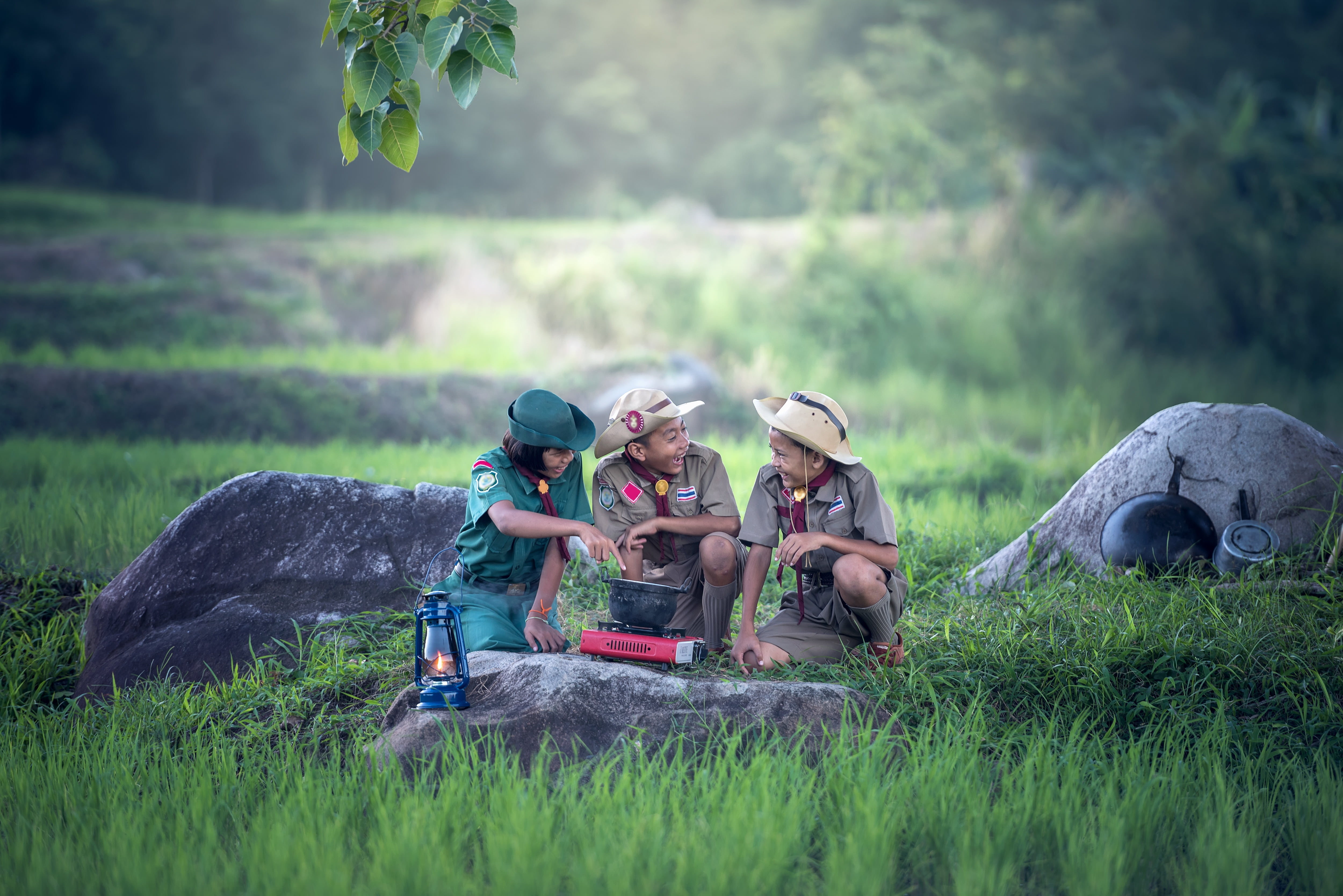 brother, preparation, girl, offspring, campfire, food, summer, outdoor, girls, at leisure, land, scout, camping, three, tour, people, young, childhood, HD Wallpaper
