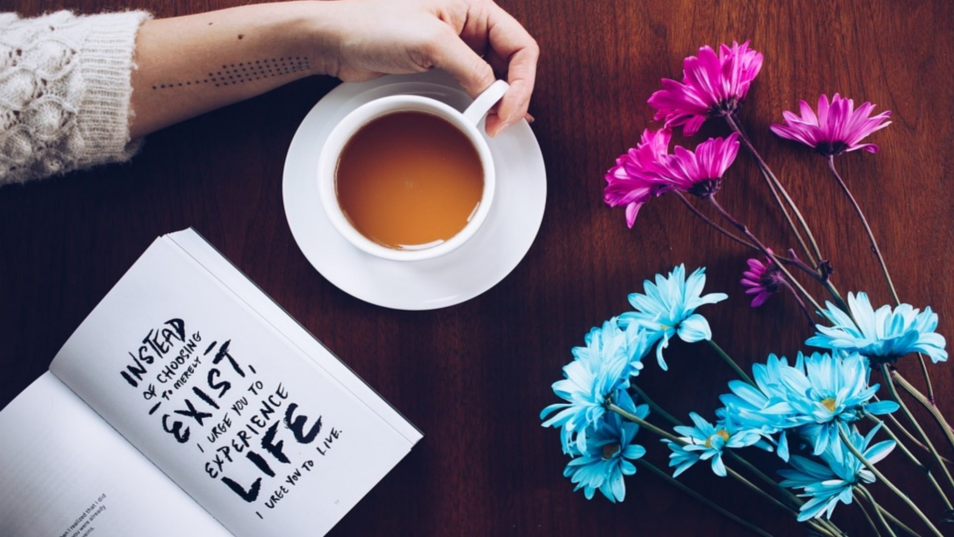 tea, 1080P, cup, quote, inspirational, hands, coffee, flowers, cyan, relaxation, pink, HD Wallpaper