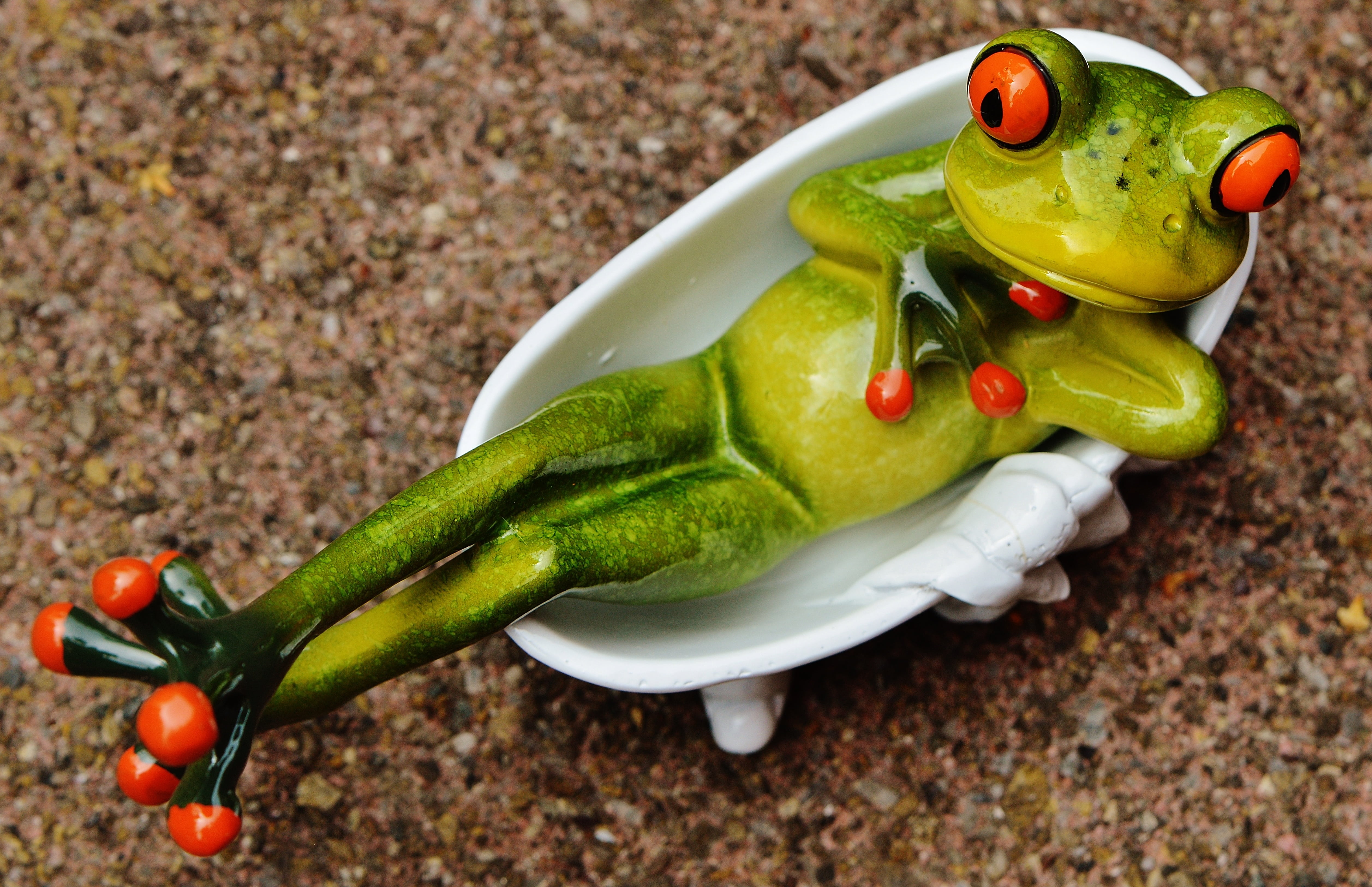 focus on foreground, fun, close-up, healthy eating, food and drink, food, jalapeno pepper, relaxed, fruit, wellbeing, relax, 4K, toy, sweet, red, animal, HD Wallpaper