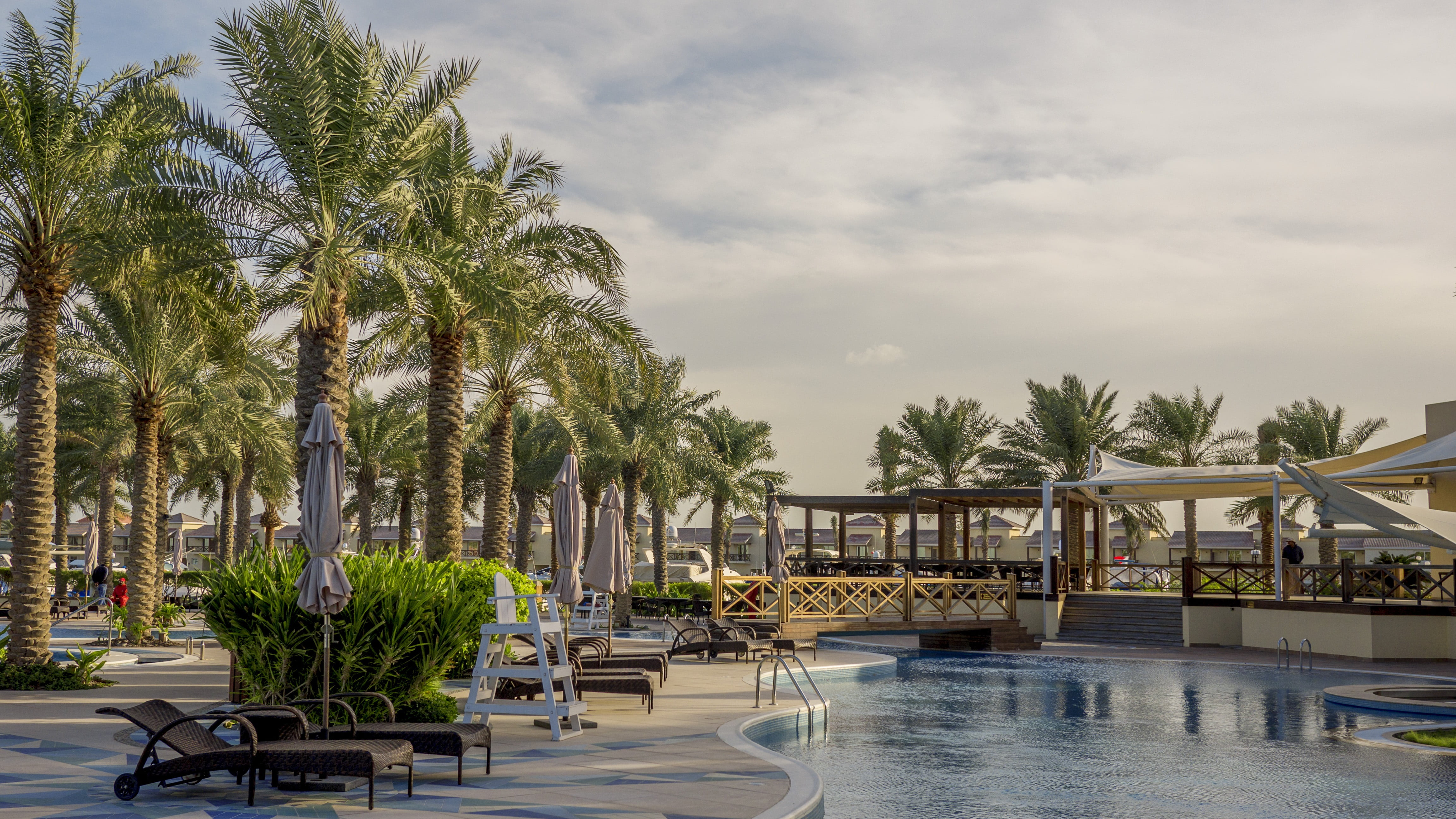nature, tourism, hotel, coconut, holiday, no people, wealth, architecture, cloud - sky, swimming, luxury, palm, tourist Resort, resort, bahrain, summer, HD Wallpaper