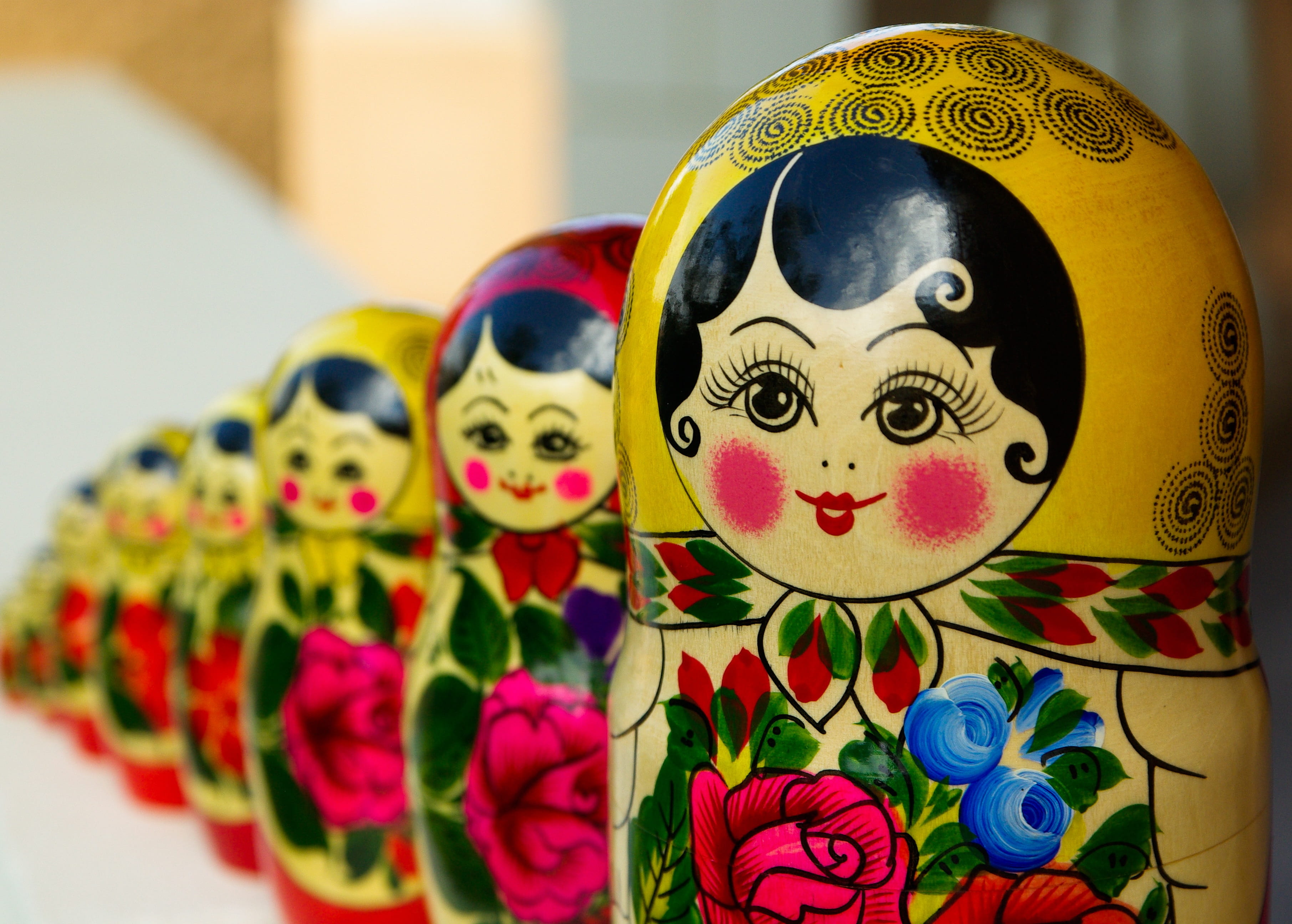 nesting, 2K, focus on foreground, human representation, set, asia, celebration, doll, creativity, cultures, retail, close up, toy, matryoshka, art, babushka, HD Wallpaper