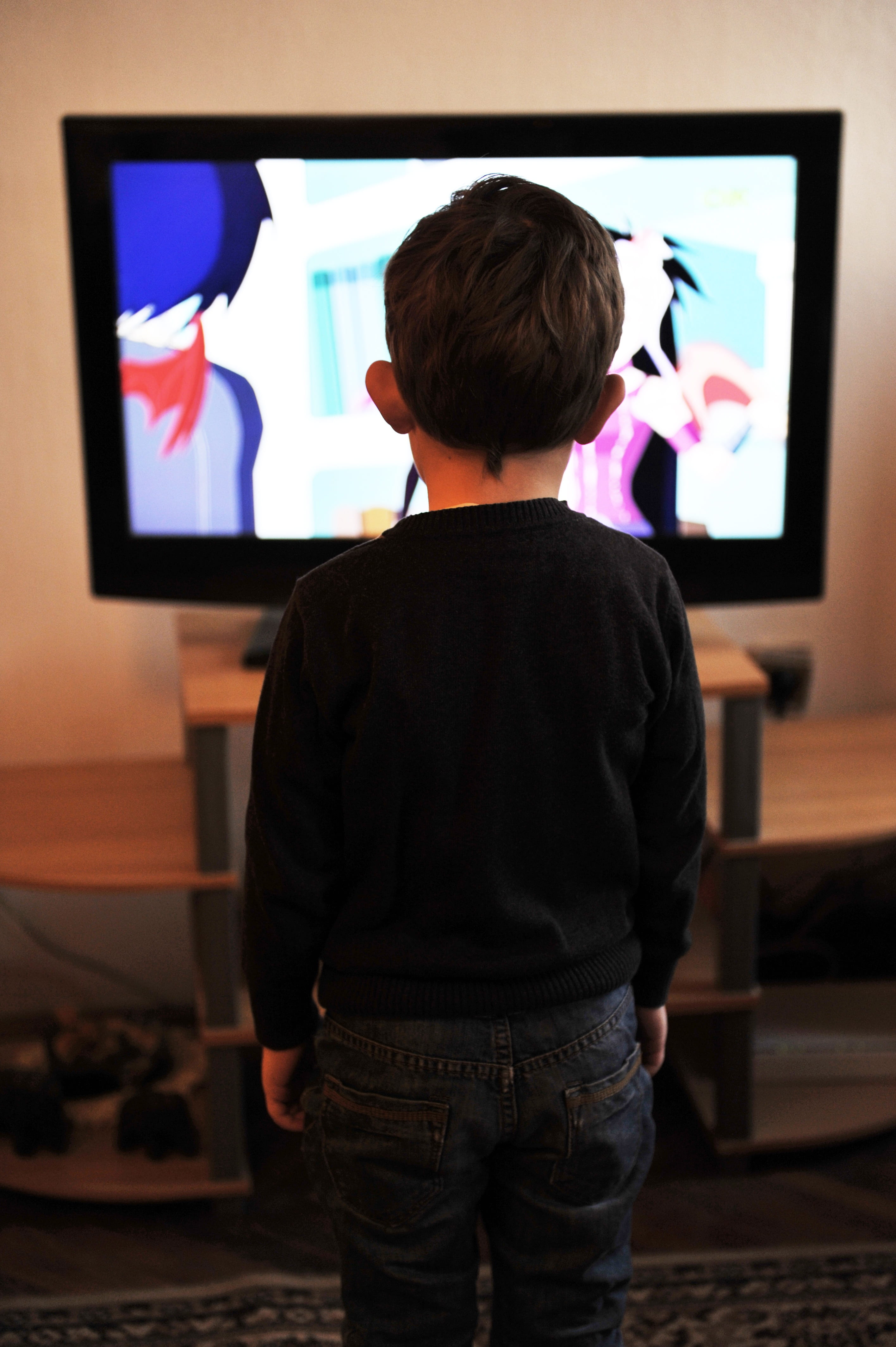 child, together, television, boy, black, relaxation, man, flat, video, kid, neck, one person, screen, looking, people, remote, liquid-crystal display, family, Phone HD Wallpaper