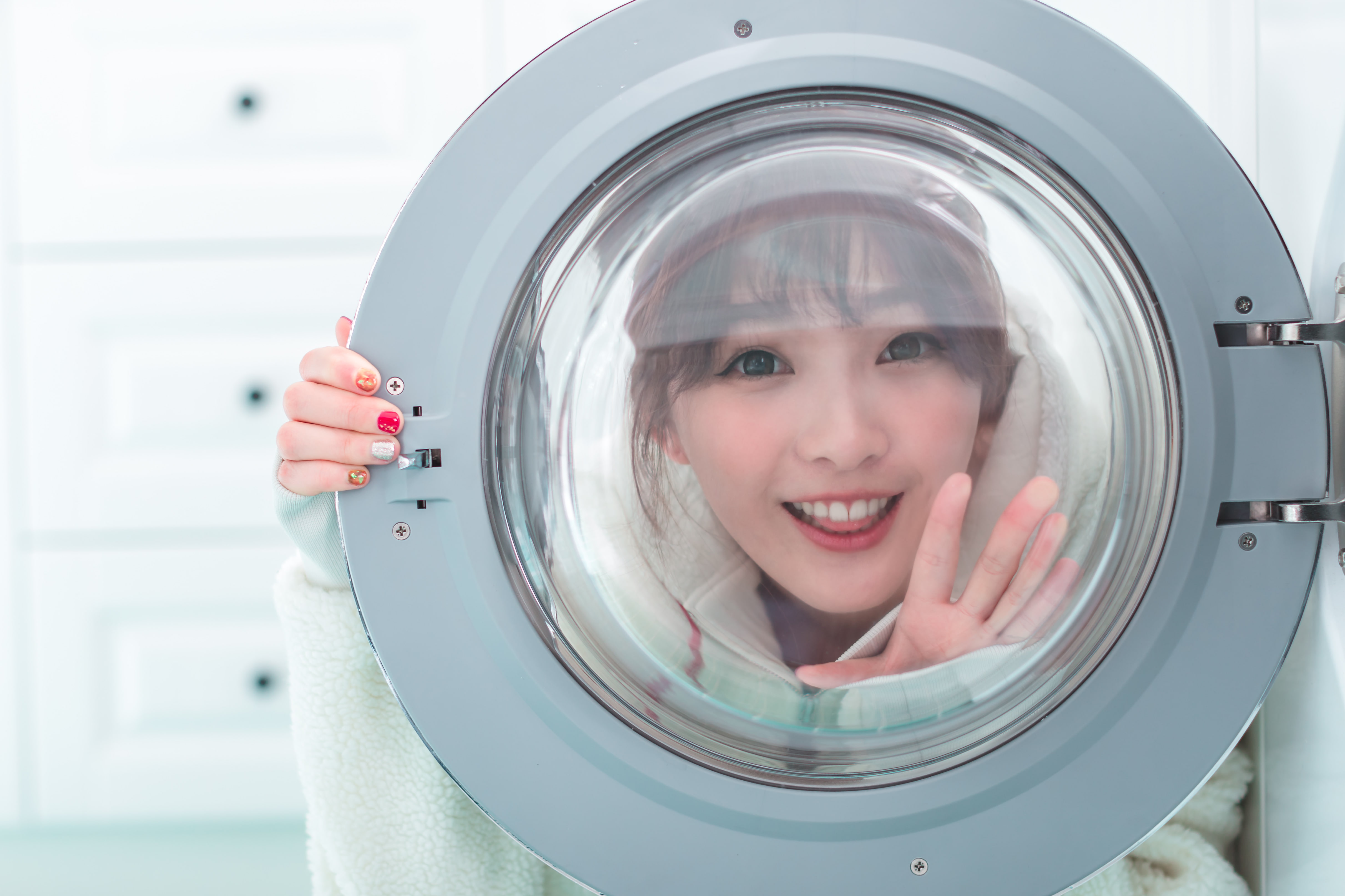 laundromat, child, indoors, Asian, headshot, women, happiness, childhood, lifestyles, appliance, holding, glass - material, smiling, machinery, looking at viewer, HD Wallpaper