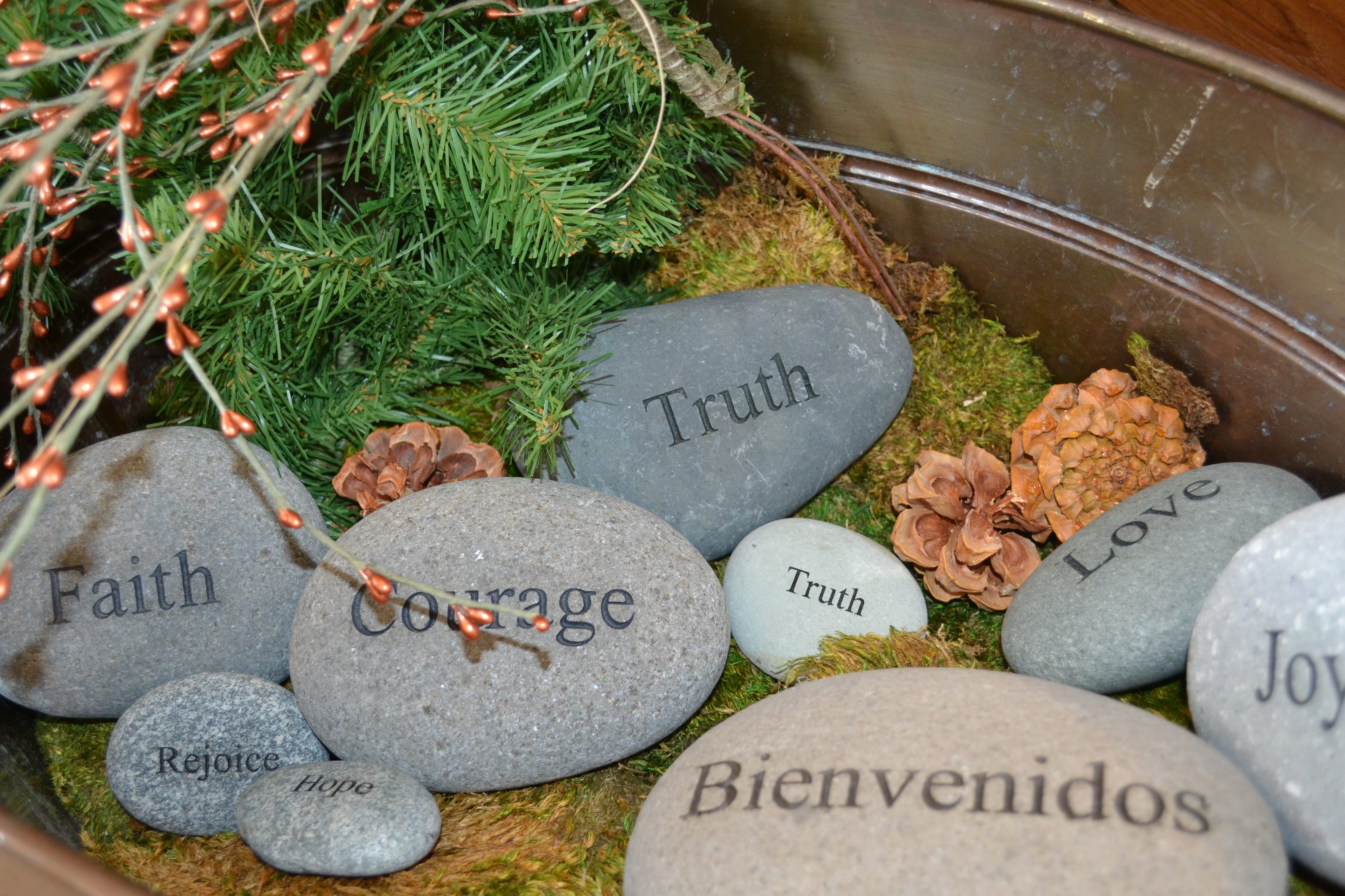 bienvenidos, faith, day, number, hope, symbols, food, large group of objects, western script, communication, truth, text, pebbles, label, variation, 4K, HD Wallpaper