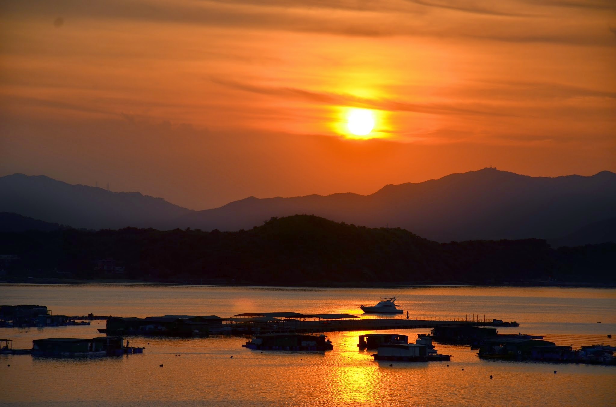 tranquil scene, sai kung, scenics - nature, reflection, cloud - sky, no people, yung shue, sky, mountain, sun, mountains, village, water, tranquility, nature, HD Wallpaper