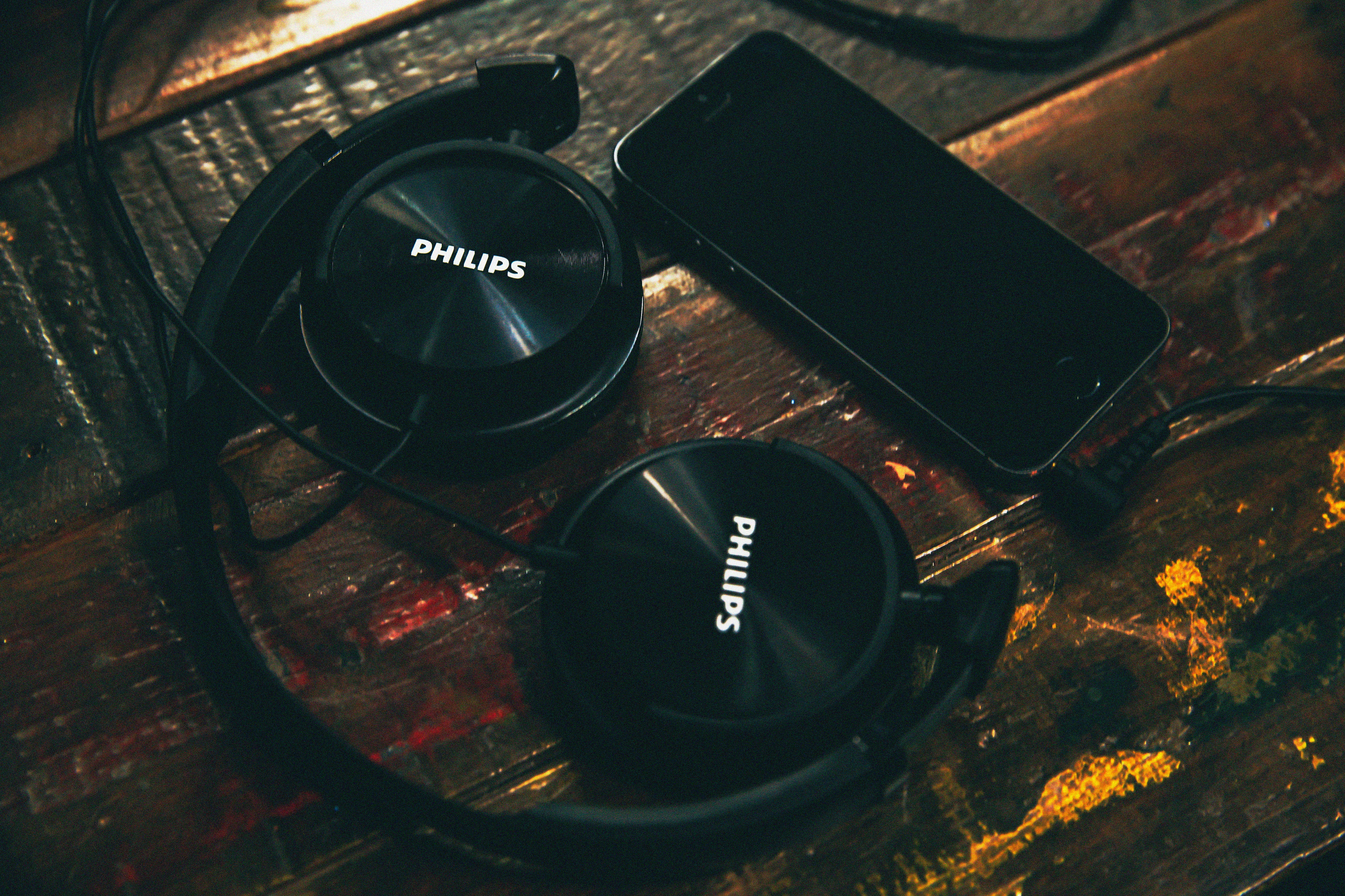 control, sound recording equipment, won, iphone, close-up, cell phone, audio, technology, mobile, still life, black color, business, 5K, drink, western script, HD Wallpaper