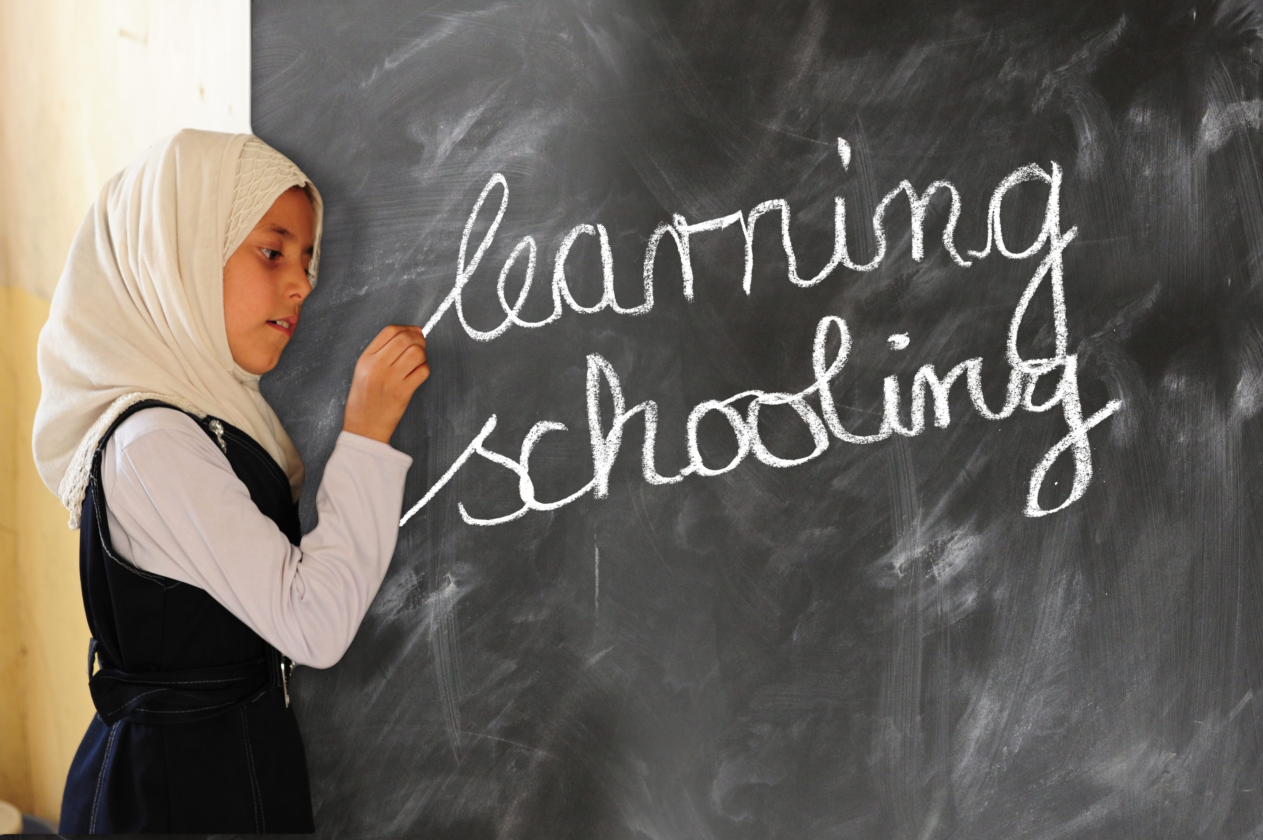 study, teenager, training, leave, girls, note, hand, career, chalkboard, people, blackboard, chalk - art equipment, education, board, learn, school building, HD Wallpaper