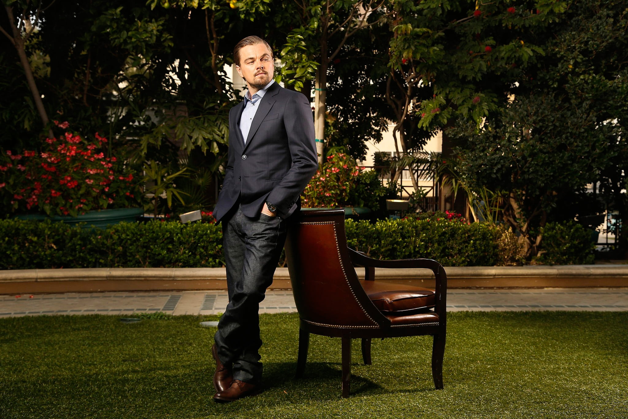 leisure activity, happiness, one Man Only, males, jacket, suit, well-dressed, tie, black, modern, looking At Camera, plant, leonardo dicaprio, white Collar Worker, HD Wallpaper
