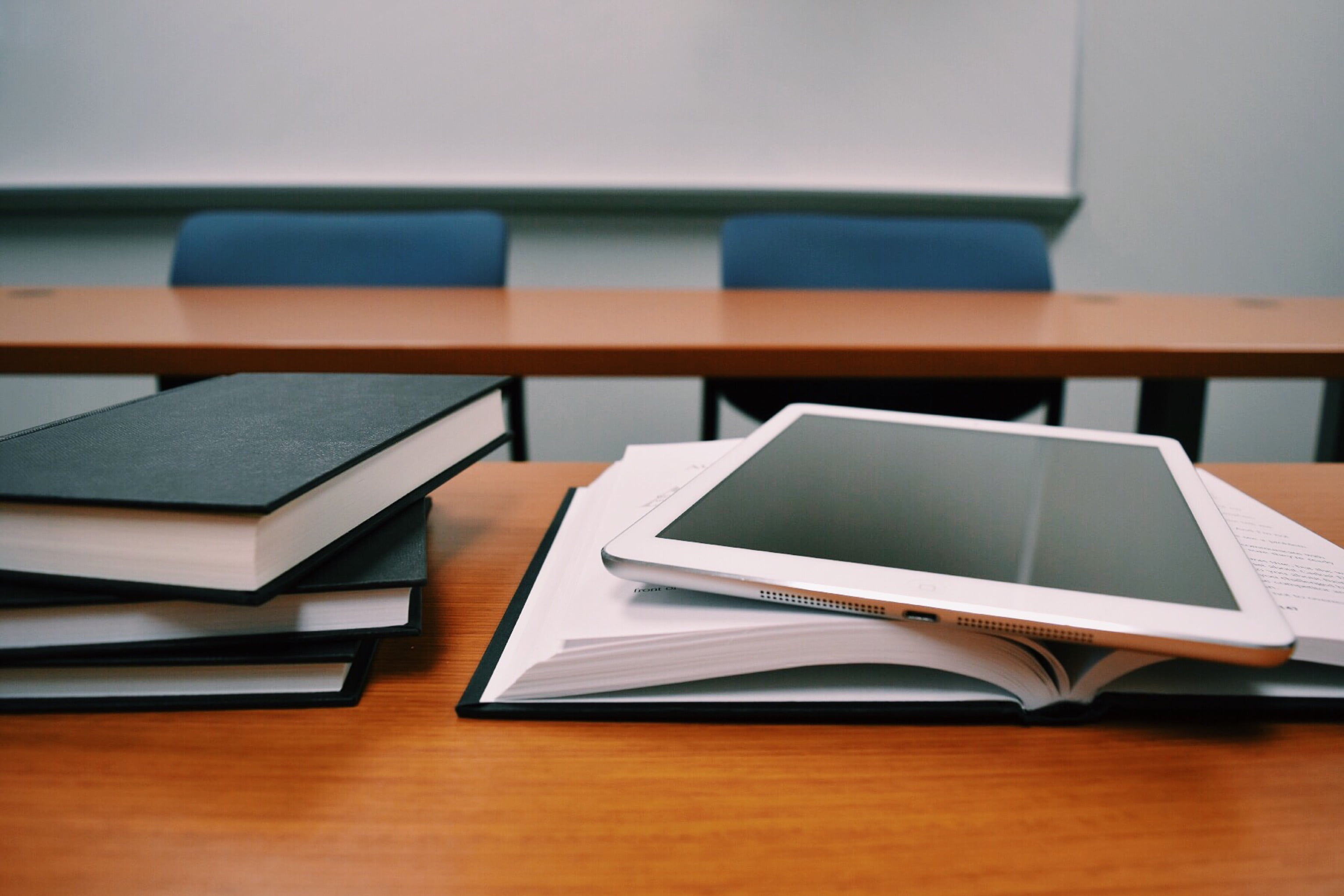 classroom, absence, books, wood - material, studying, no people, computer, technology, desk, office, table, laptop, bookshelf, publication, education, communication, HD Wallpaper