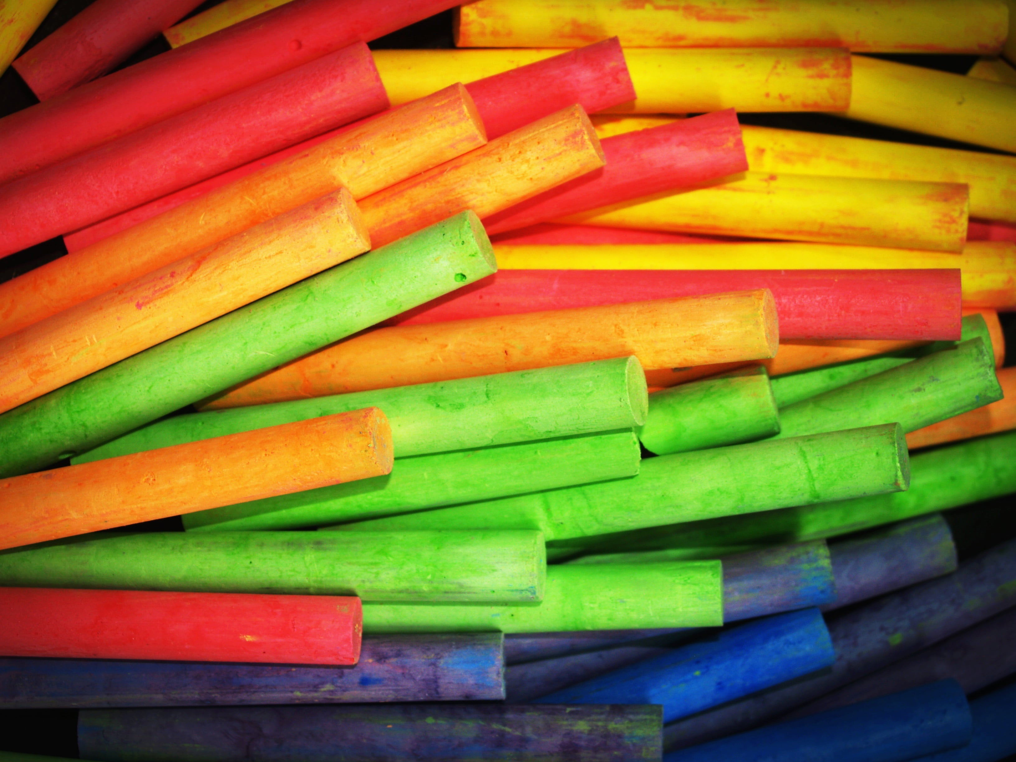 2K, no people, sticks, close-up, purple, backgrounds, multi Colored, green color, abundance, large group of objects, creativity, board, blackboard, line, HD Wallpaper