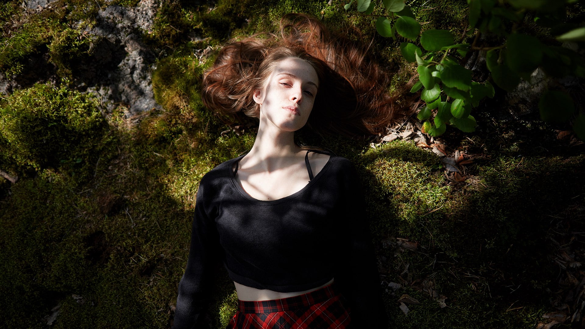 Anastasia Retten, women, portrait, belly, front view, standing, fashion, tree, contemplation, hair, Russian Model, Russian women, forest, 1080P, nature, HD Wallpaper