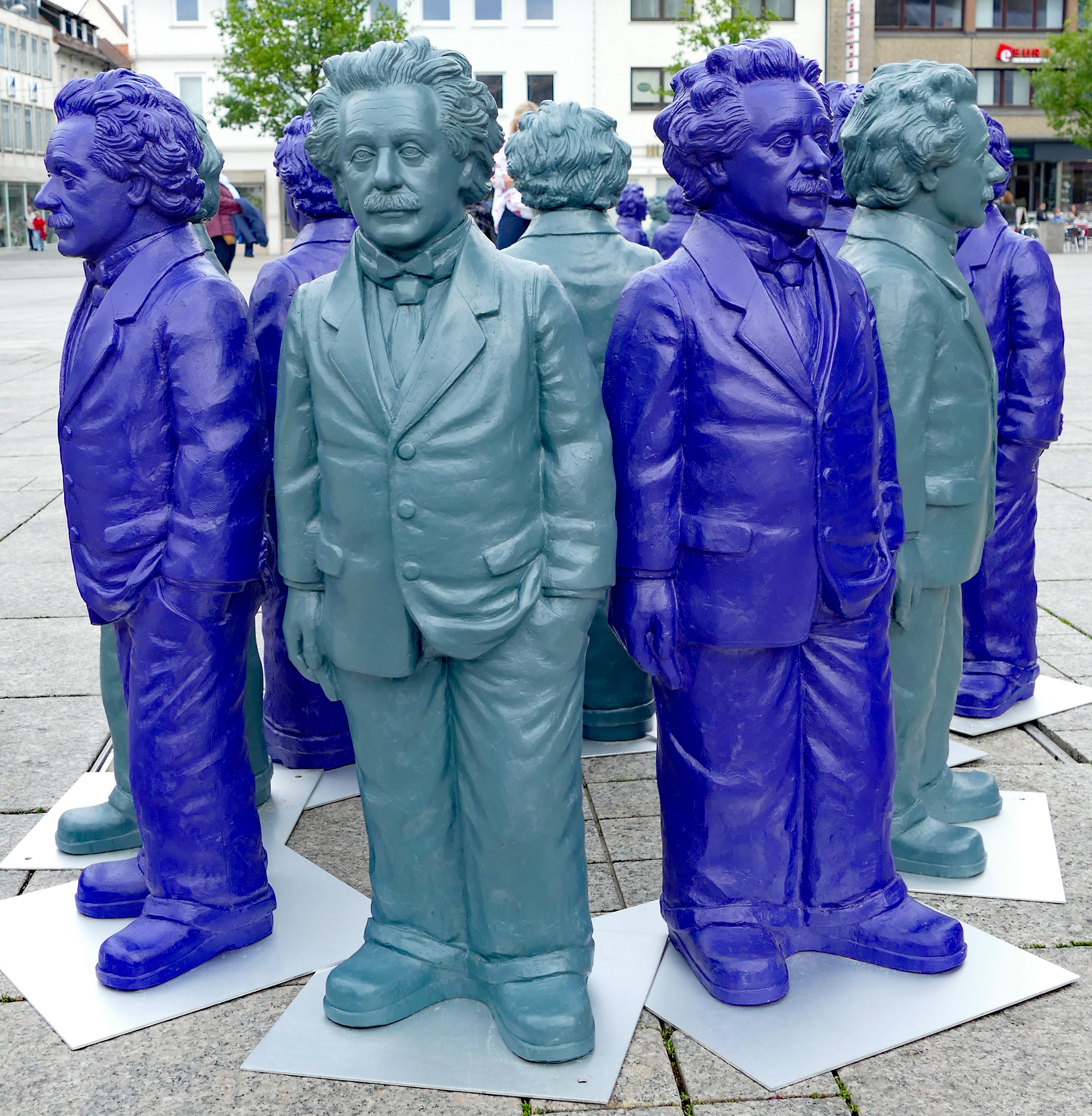 men, blue, 5K, celebration, festival, standing, traditional clothing, albert einstein, real people, creativity, purple, group of people, representation, Phone HD Wallpaper
