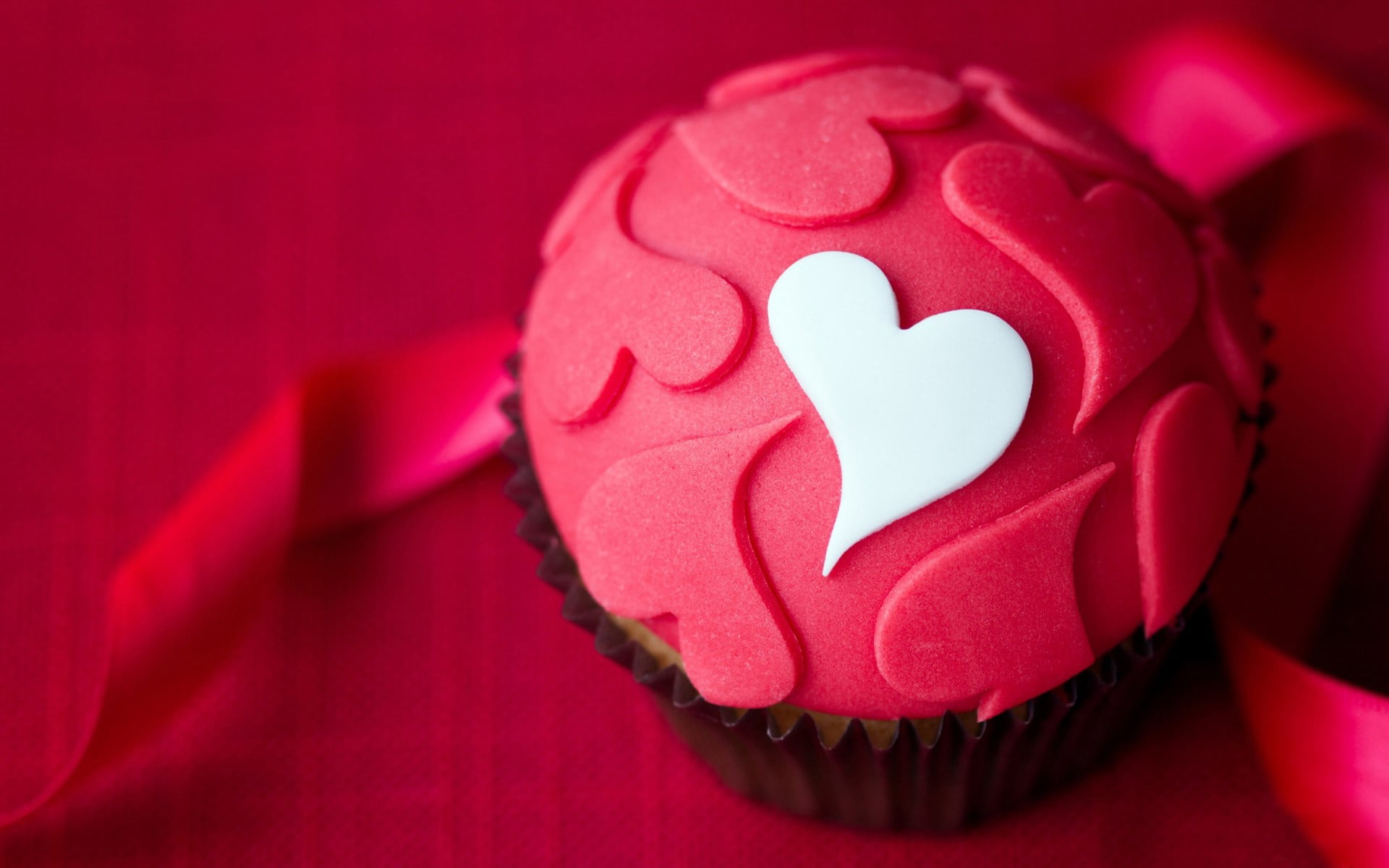 candy heart, food and drink, no people, heart shape, cupcake holder, 1080P, cupcake, emotion, red, pink color, love, icing, temptation, heart, valentines day - holiday, HD Wallpaper