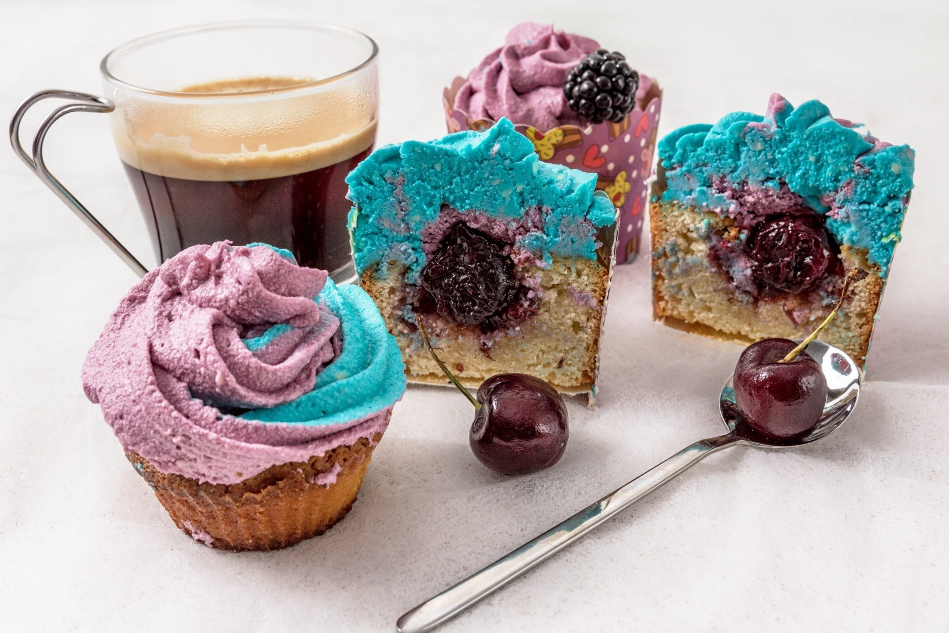 spoon, indulgence, kitchen utensil, cupcakes, cake, eating utensil, unhealthy eating, food, table, ready-to-eat, still life, sweet food, refreshment, drink, HD Wallpaper
