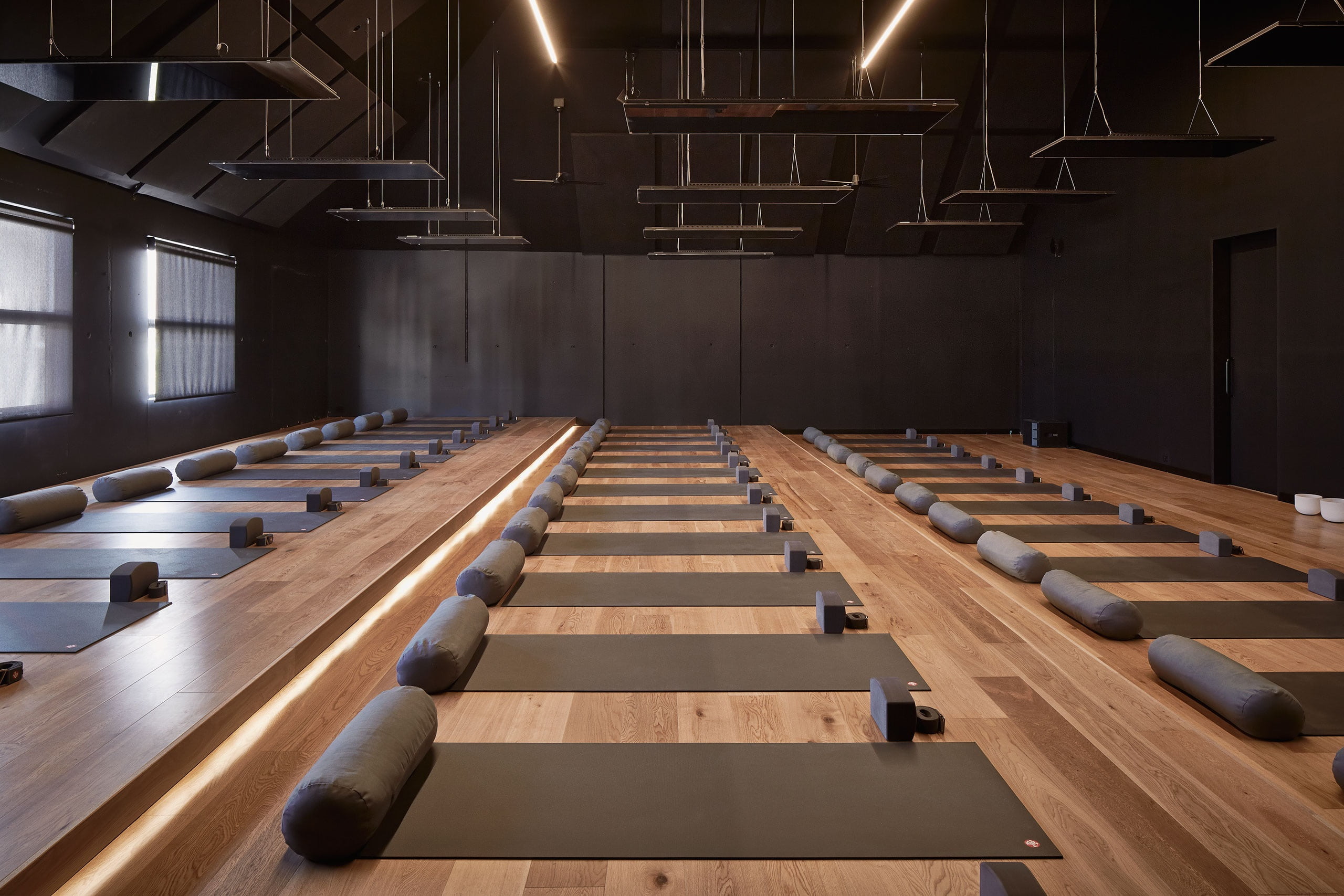 wood - material, 2K, in a row, business, mats, yoga, high angle view, gym, lecture hall, parquet, architecture, chair, table, yoga classes, stage, illuminated, HD Wallpaper
