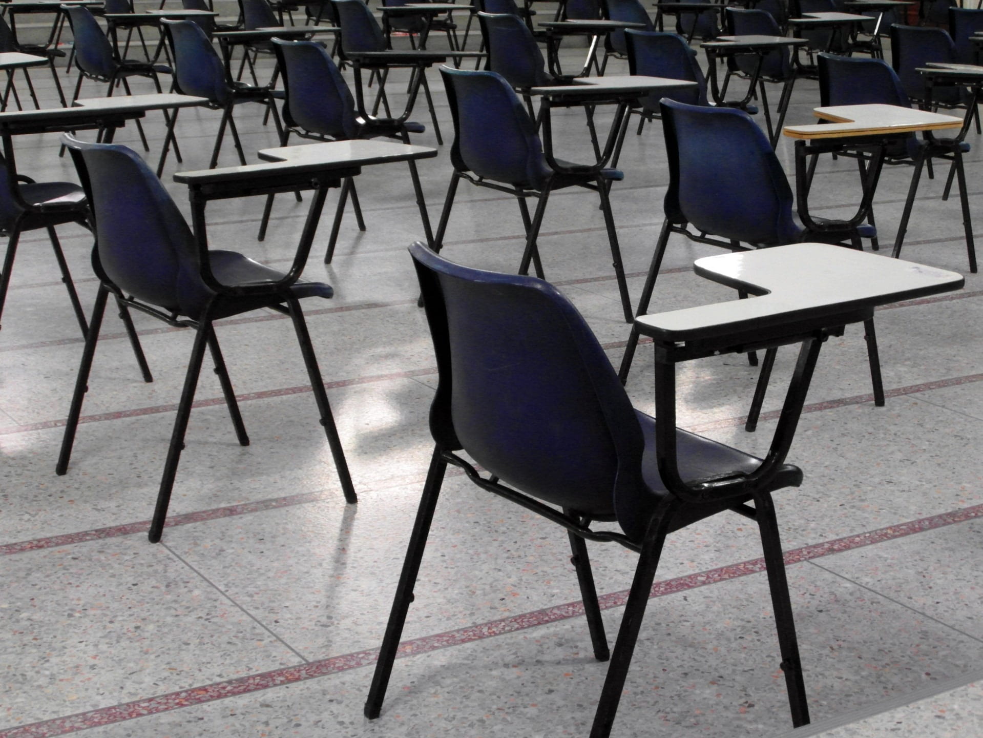 no people, alone, exam, sidewalk cafe, in a row, classroom, hall, business, examination, empty, group of objects, desks, table, architecture, 720P, inside, HD Wallpaper