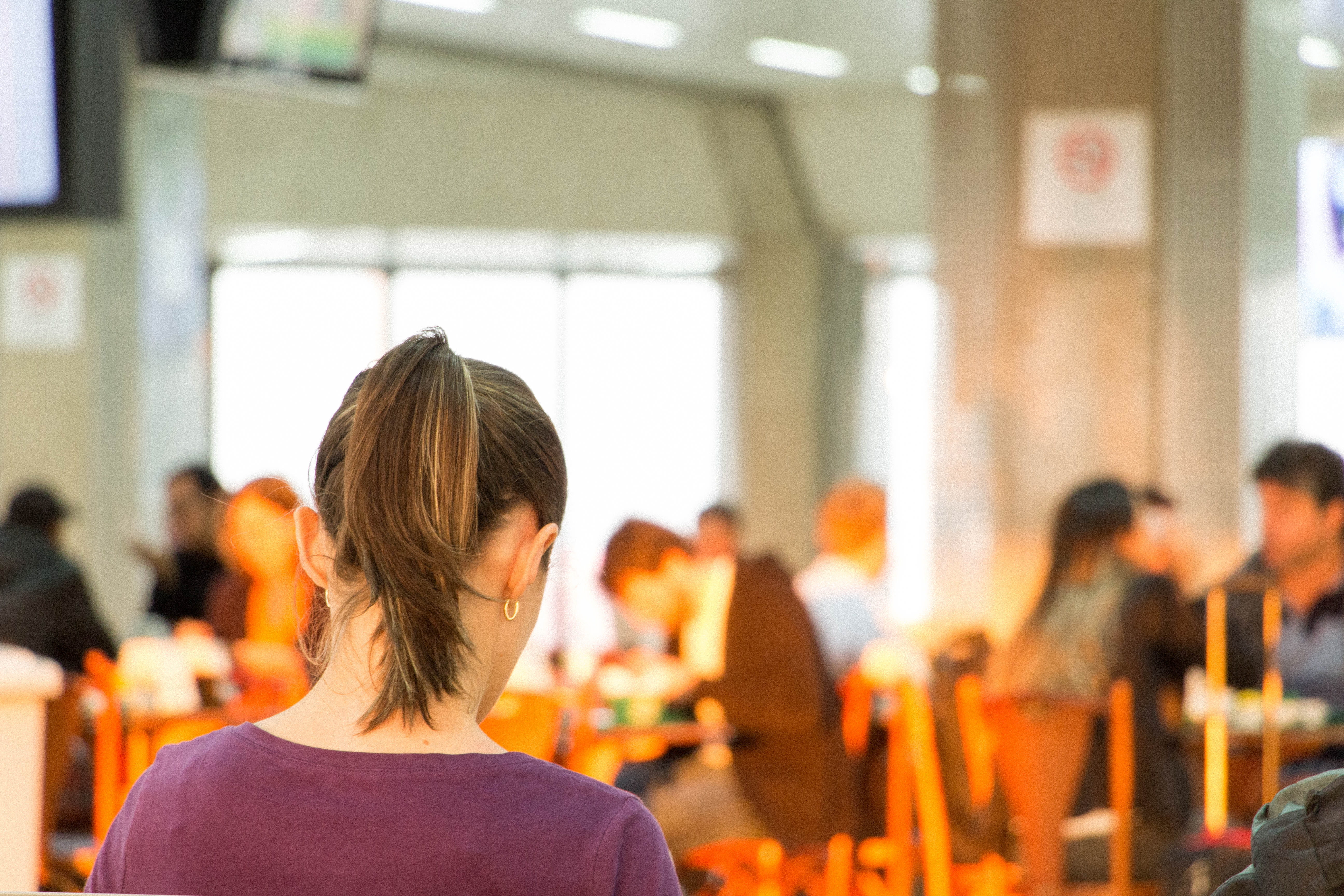 women, roxo, pescoço, woman, men, sao paulo international airport, brinco, brazil, adult, incidental people, table, guarulhos, cabelo, pessoas, education, HD Wallpaper