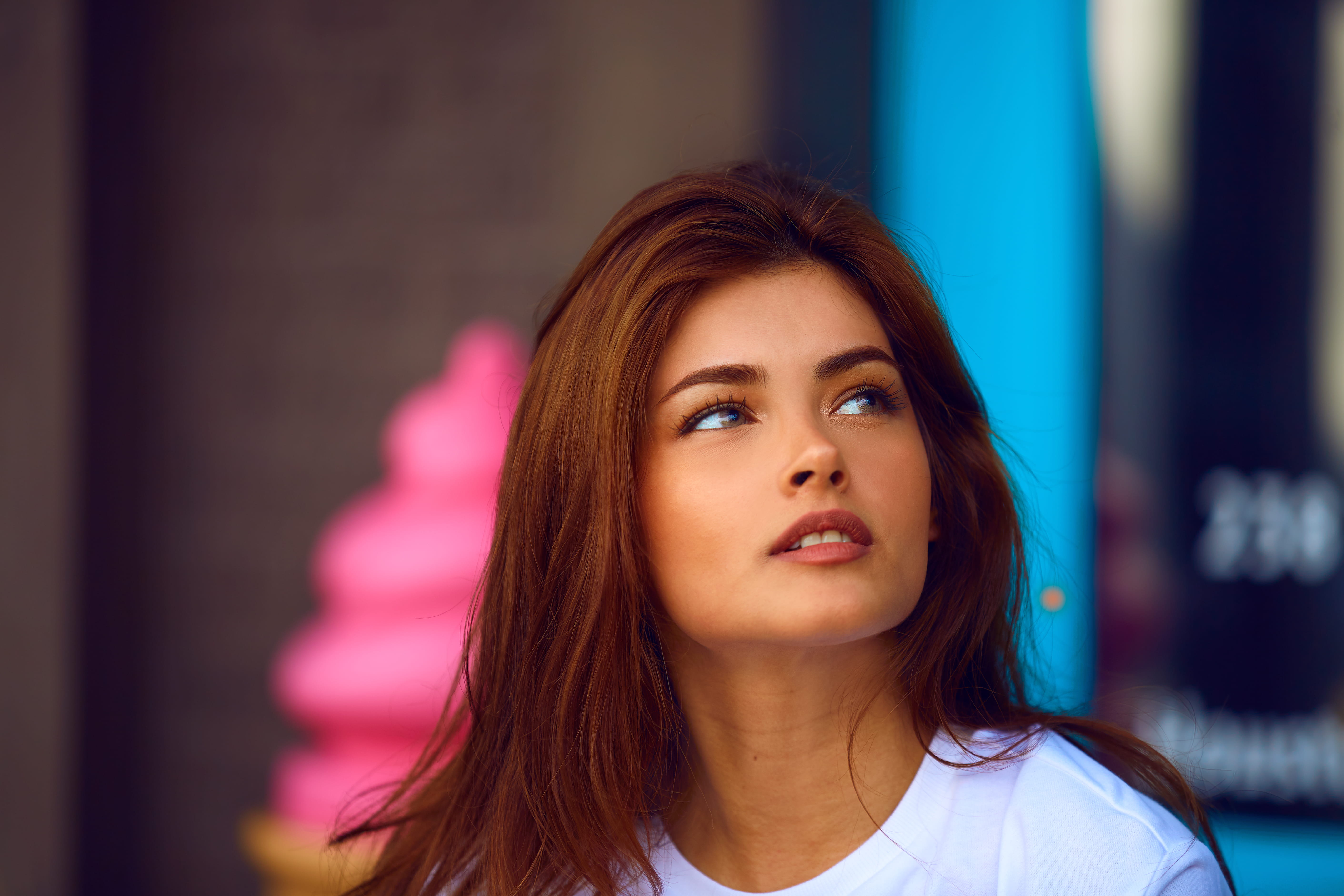 casual Clothing, real People, positive Emotion, hair, fashion, relaxation, content, office, white, occupation, modern, pose, outdoors, young Women, girl, HD Wallpaper